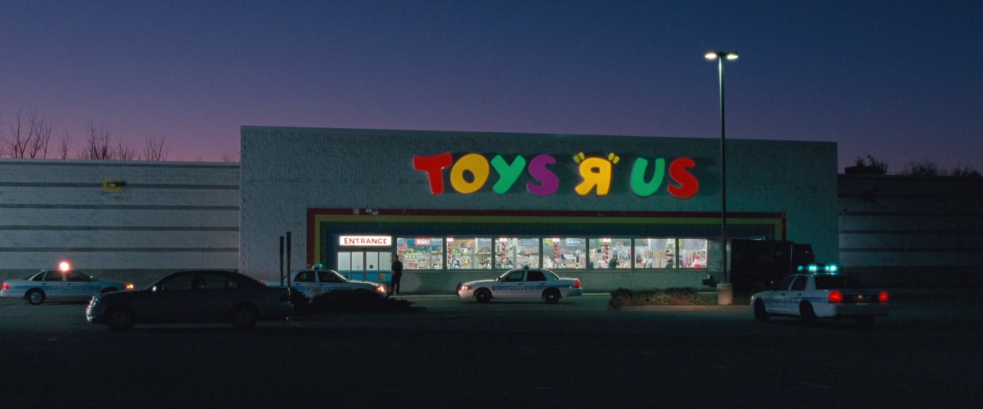 屋顶人 [简繁英字幕].Roofman.2025.Bluray.1080p.TrueHD5.1.x265.10bit-DreamHD 6.45GB-5.png