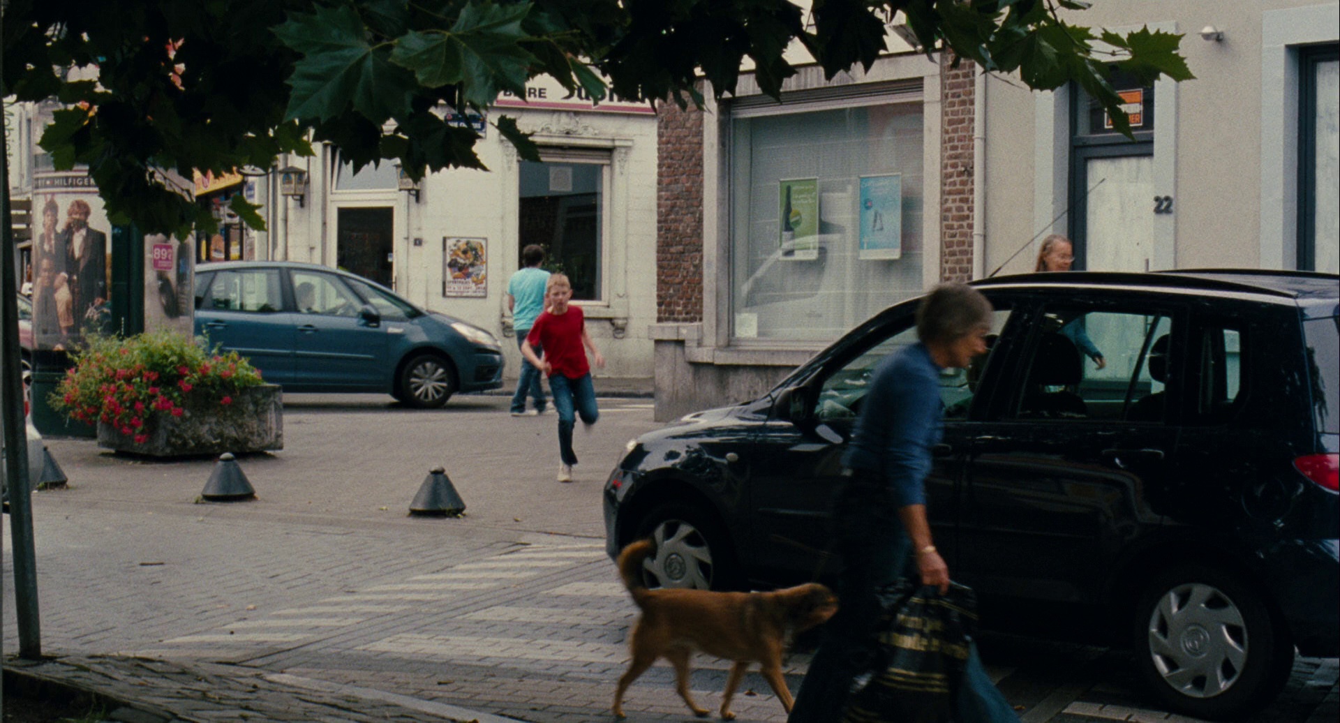 单车少年 [国英多音轨].The.Kid.with.a.Bike.2011.Criterion.Collection.BluRay.1080p.DTS.2Audio.x264-DreamHD 10.09GB-3.png