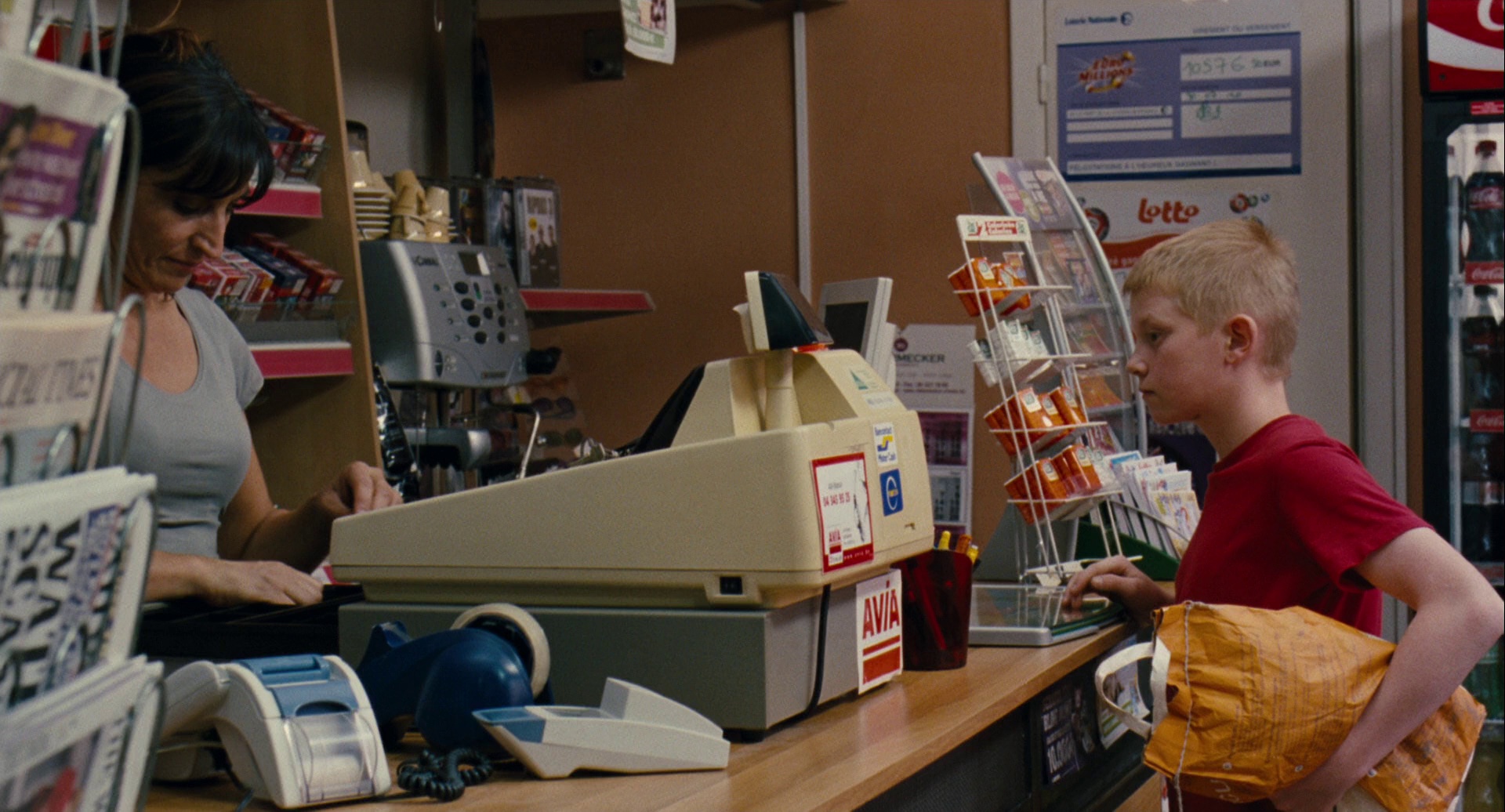 单车少年 [国英多音轨].The.Kid.with.a.Bike.2011.Criterion.Collection.BluRay.1080p.DTS.2Audio.x264-DreamHD 10.09GB-7.png