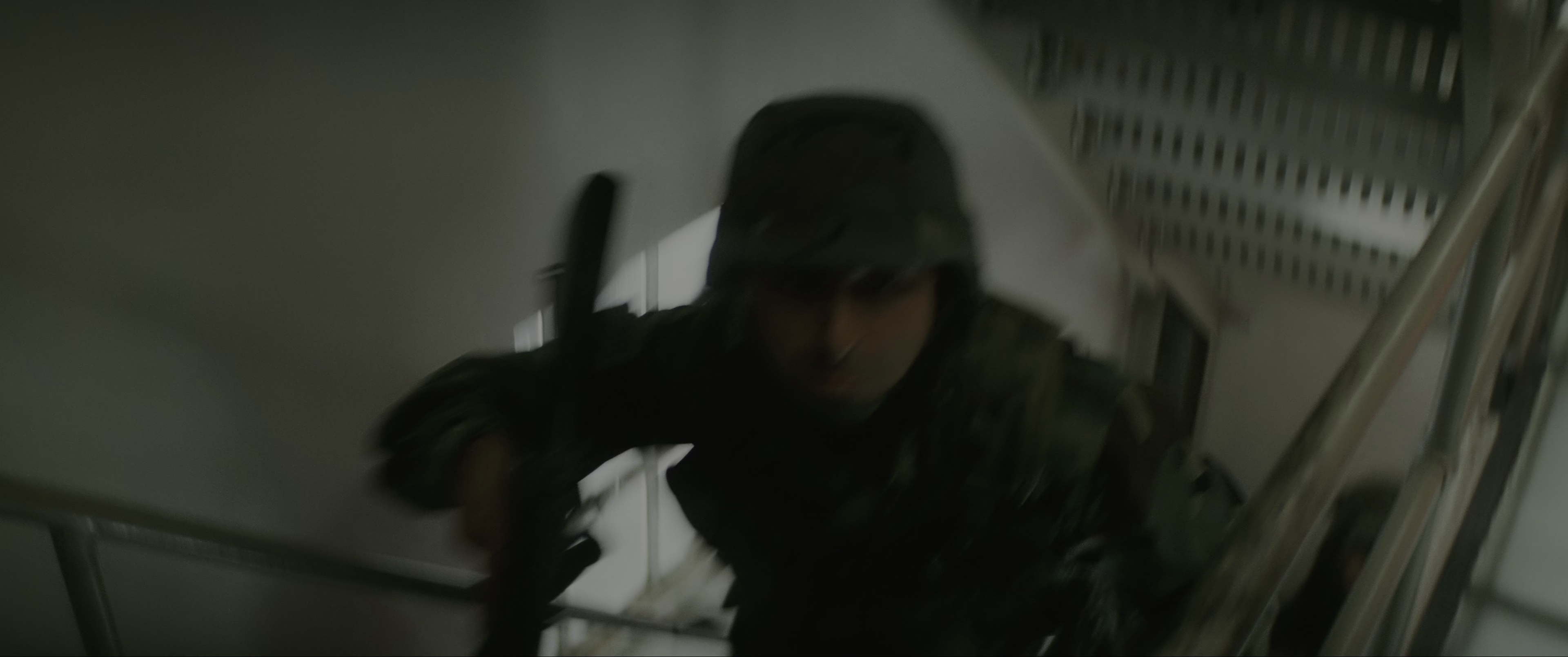 无敌浩克 [国英多音轨/简繁字幕].The.Incredible.Hulk.2008.BluRay.2160p.TrueHD.7.1.HDR.x265.10bit-DreamHD 25.39GB-4.png