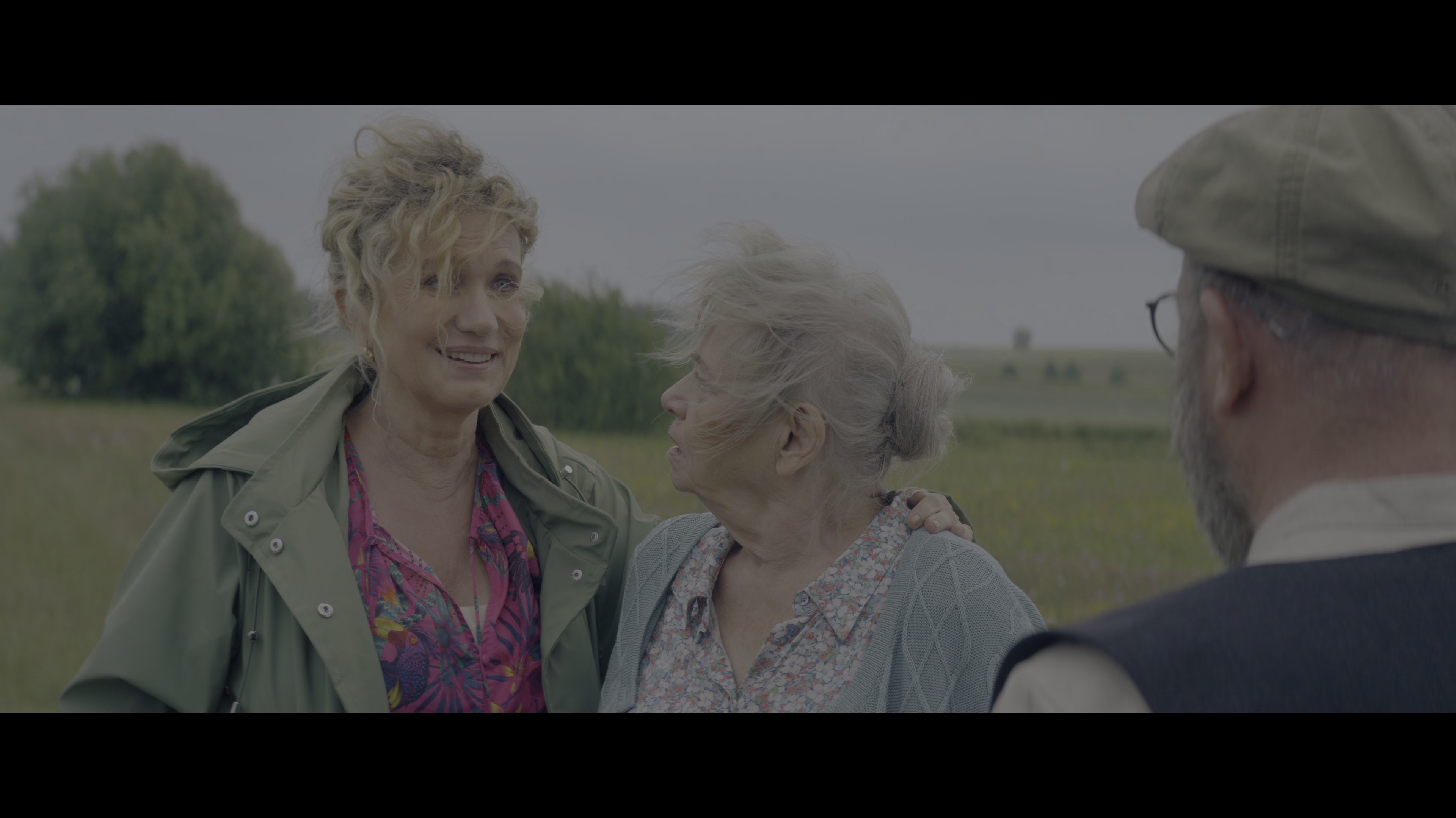 村民总动员 [简繁英字幕].It.Takes.a.Village.2026.2160p.NF.WEB-DL.DDP.5.1.Atmos.HDR10.H.265-DreamHD 10.22GB-7.png