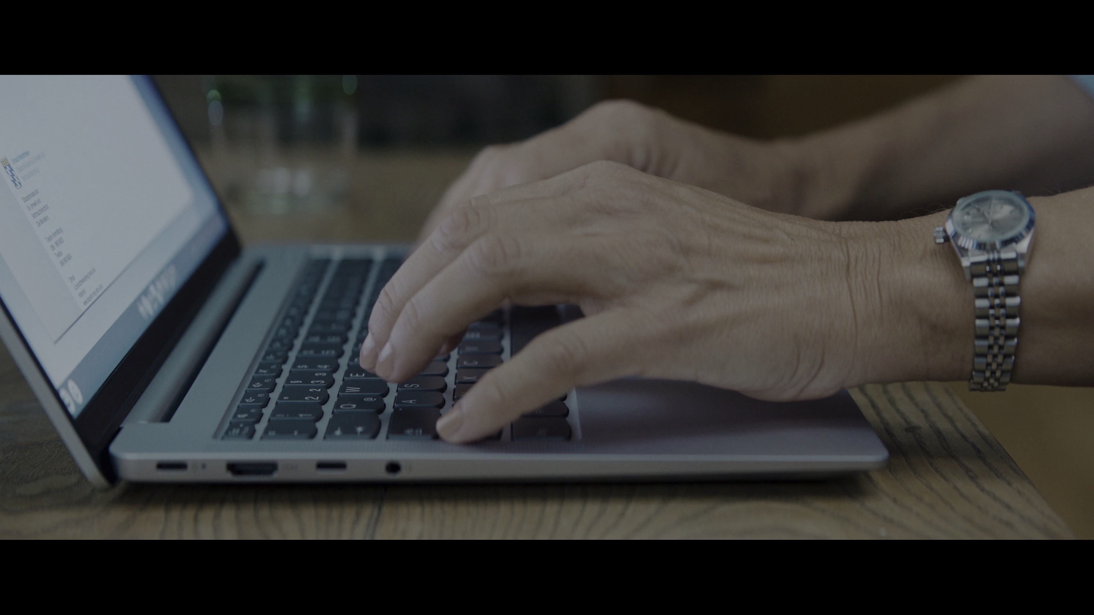 汪星人训练营 [简繁英字幕].Eat.Pray.Bark.2026.2160p.NF.WEB-DL.DDP.5.1.Atmos.HDR10.H.265-DreamHD 10.37GB-6.png