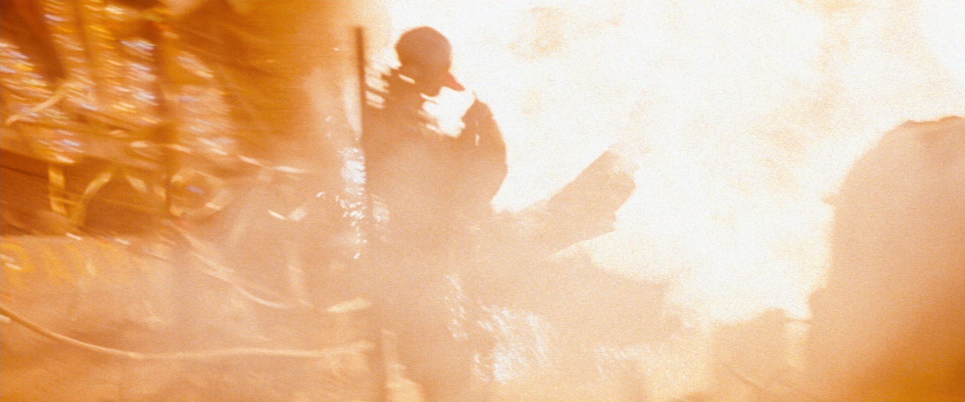 兵人 [简繁英字幕].Soldier.1998.1080p.BluRay.x265.10bit.DTS-QuickIO 7.35GB-5.png