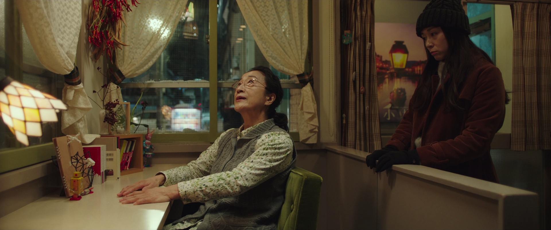 致允熙 [中文字幕].Moonlit.Winter.2019.1080p.BluRay.x265.10bit.DTS-CTRLHD 6.56GB-4.png