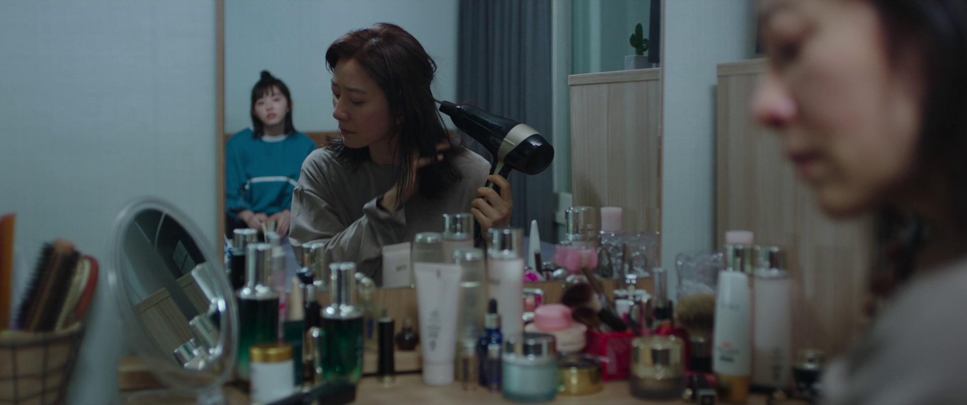 致允熙 [中文字幕].Moonlit.Winter.2019.1080p.BluRay.x264.DTS-CTRLHD 10.00GB-2.png