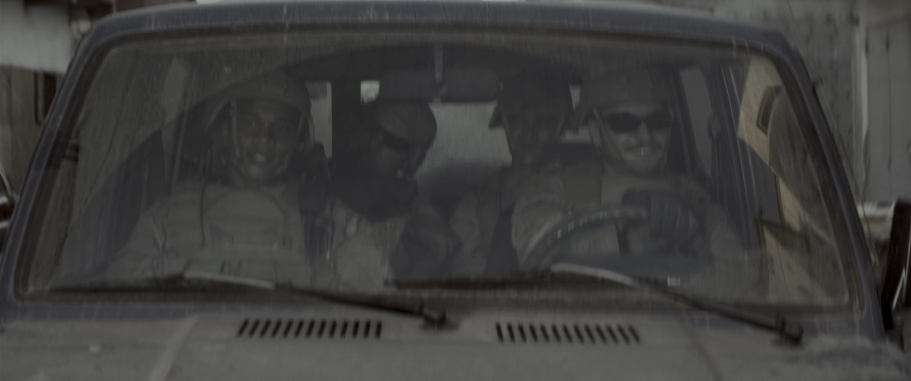 美国狙击手 [国粤英多音轨/简繁英字幕].American.Sniper.2014.Bluray.2160p.TrueHD7.1.HDR.x265.10bit-DreamHD 24.71GB-5.png