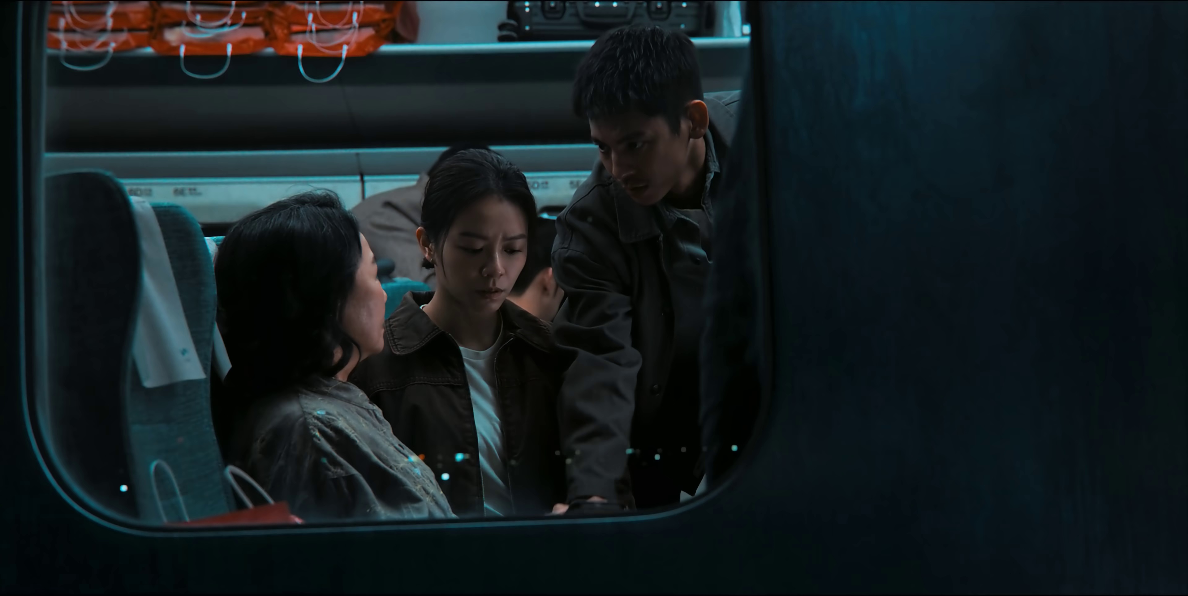 96分钟：列车爆炸案 [国语配音].96.Minutes.2025.2160p.WEB-DL.H265.HDR.DDP5.1.2Audios-PandaQT 7.64GB-3.png