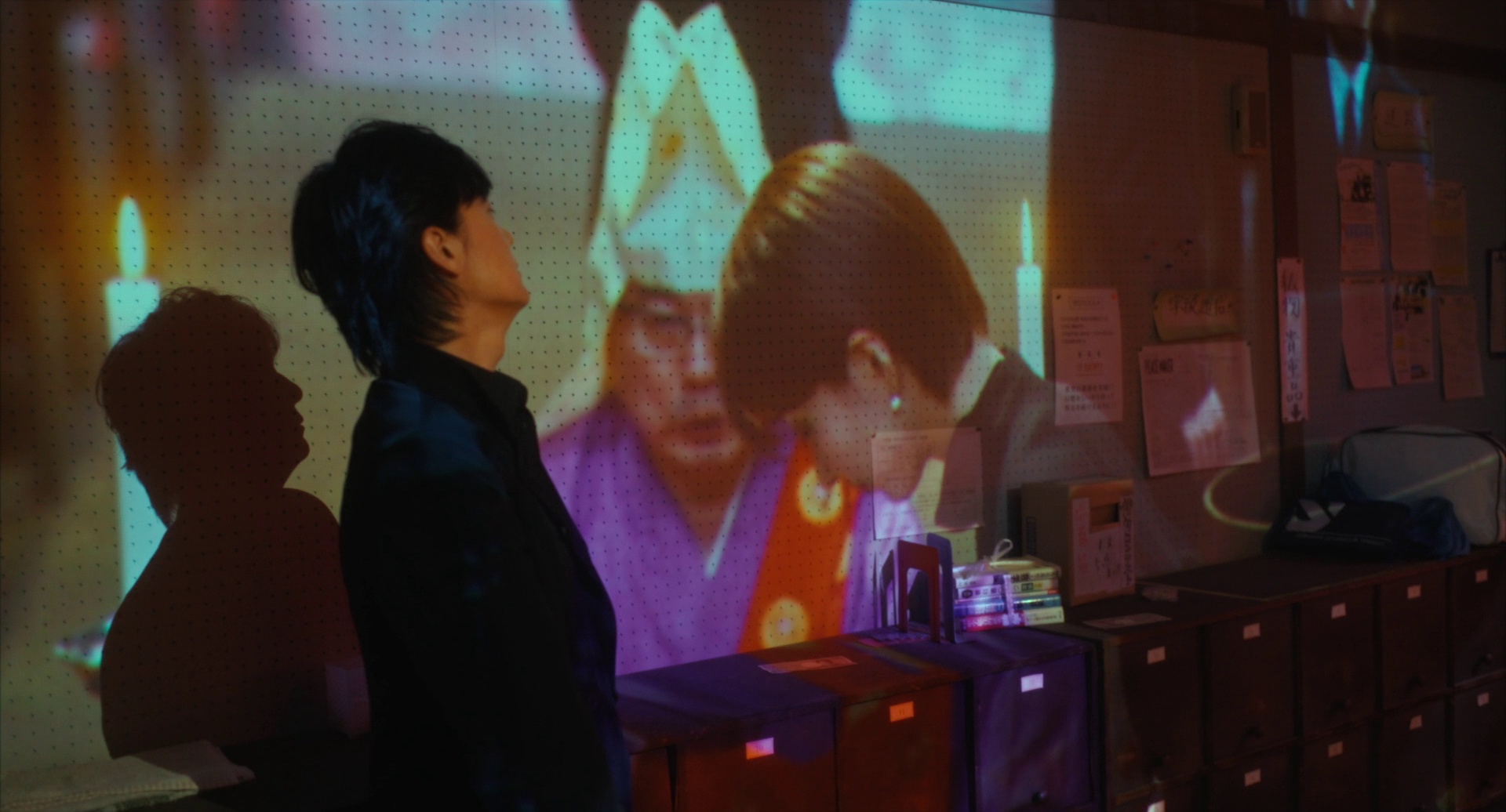 无名之町 [简繁字幕].Black.Showman.2025.1080p.BluRay.x265.10bit.DTS-CTRLHD 5.46GB-6.png