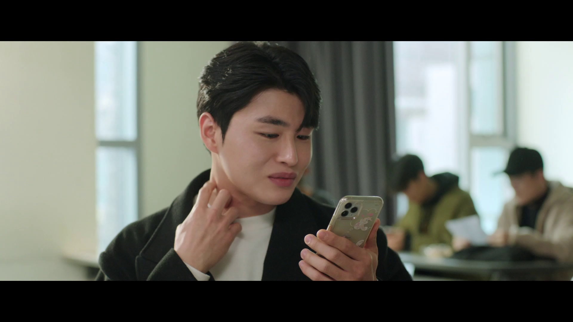 金牌高手 [中文字幕].Honest.People.2023.1080p.CATCHPLAY.WEB-DL.H264.AAC-QuickIO 2.27GB-3.png