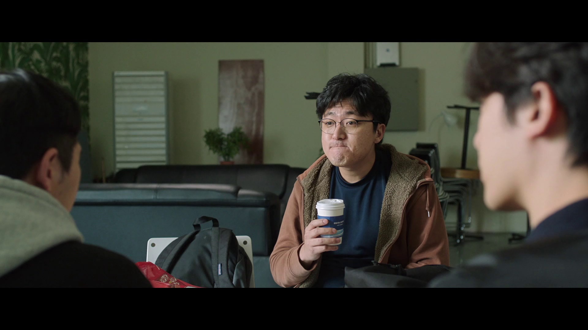 金牌高手 [中文字幕].Honest.People.2023.1080p.CATCHPLAY.WEB-DL.H264.AAC-QuickIO 2.27GB-5.png