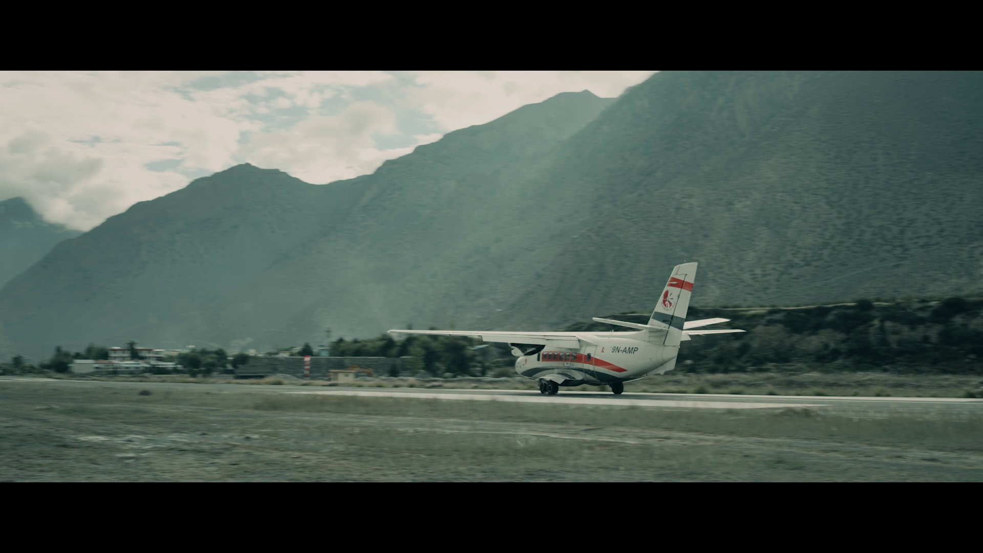 绝命喜马拉雅 [中文字幕].ANTIM.SANSKAR.THE.LAST.RITUAL.2023.1080p.WEB-DL.H264.AAC-QuickIO 8.32GB-2.png