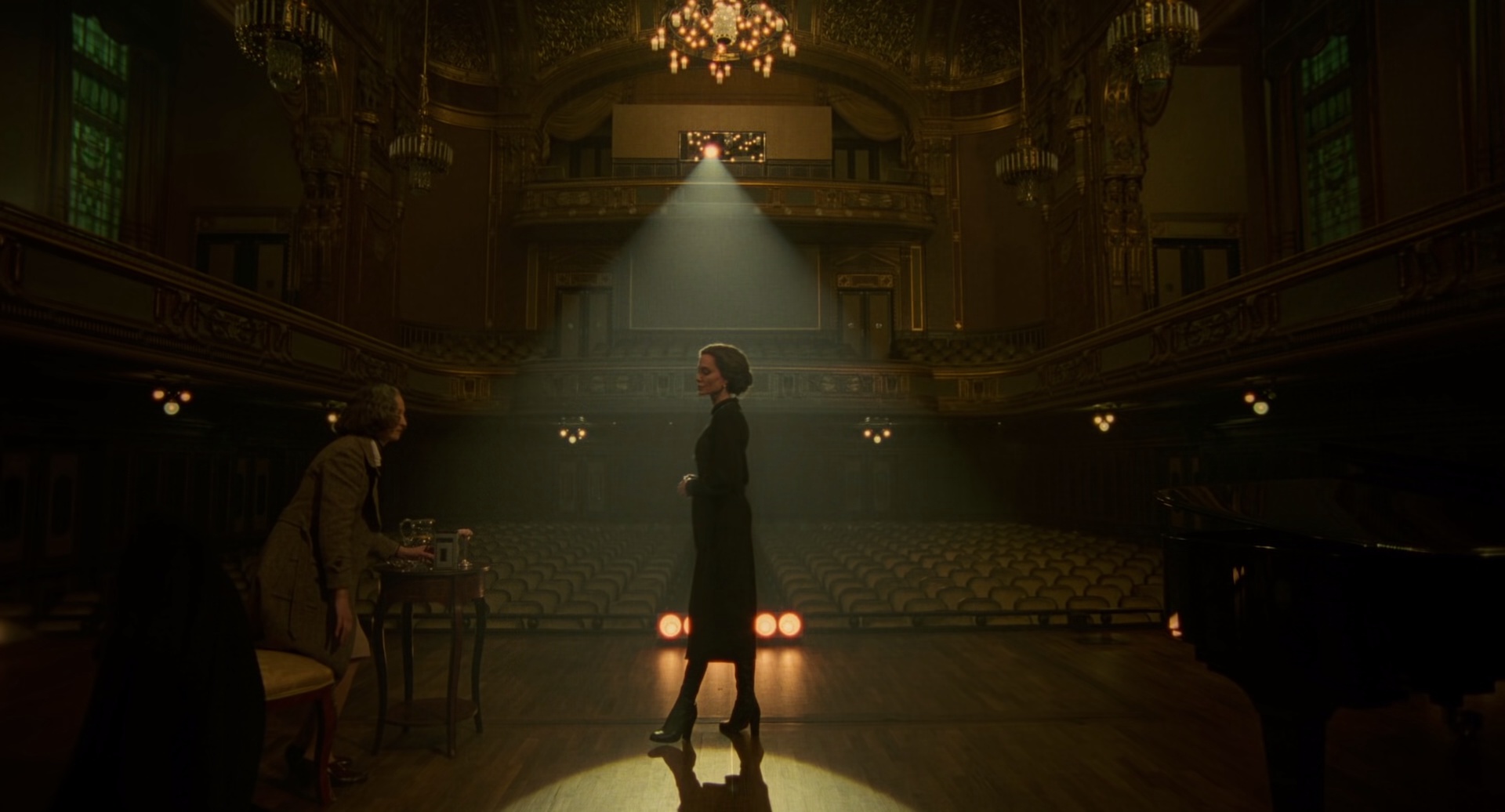 玛丽亚·卡拉斯 [简繁英字幕].Maria.2024.Bluray.1080p.DTS-HDMA5.1.x265.10bit-DreamHD 8.55GB-6.png