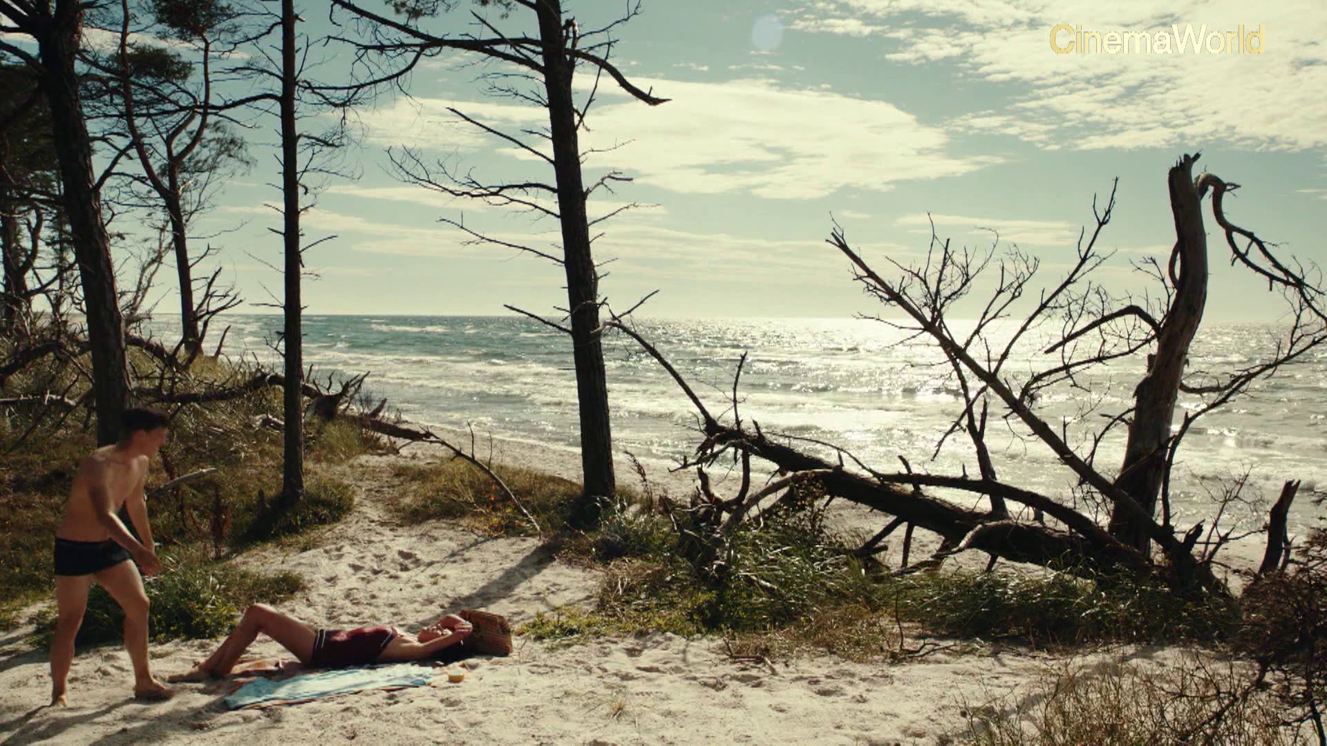 默哀时刻 [中文字幕].A.Minutes.Silence.2016.1080p.WEB-DL.H264.AAC-QuickIO 6.00GB-5.png