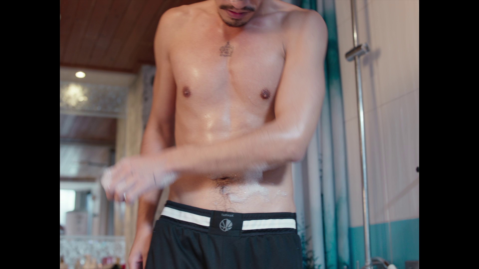 青春梦 [国语配音/中文字幕].Damp.2025.1080p.WEB-DL.H264.AAC-QuickIO 0.77GB-6.png