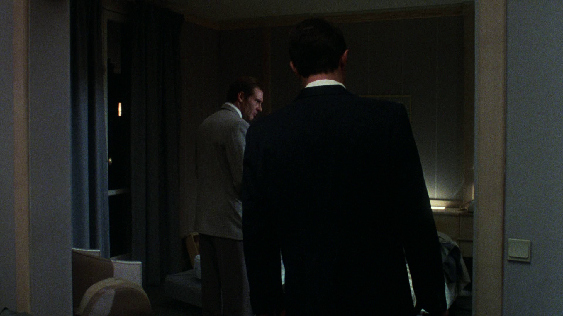 惊狂记 [国英多音轨/简繁英字幕].Frantic.1988.1080p.BluRay.REMUX.AVC.DTS-HD.MA.2.0-DreamHD 16.16GB-4.png