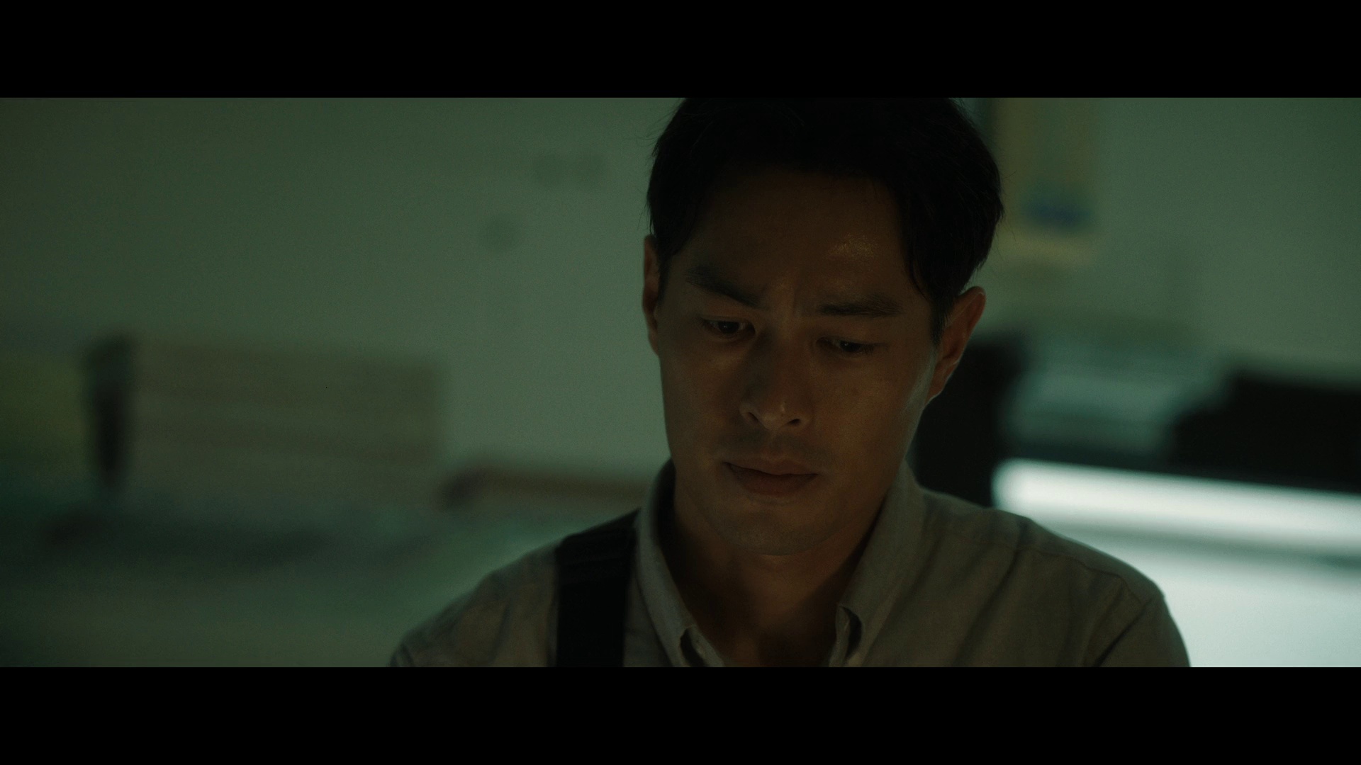 泥娃娃 [国语音轨/简繁英字幕].Mudborn.2025.1080p.NF.WEB-DL.DDP.5.1.H.264-DreamHD 4.19GB-5.png