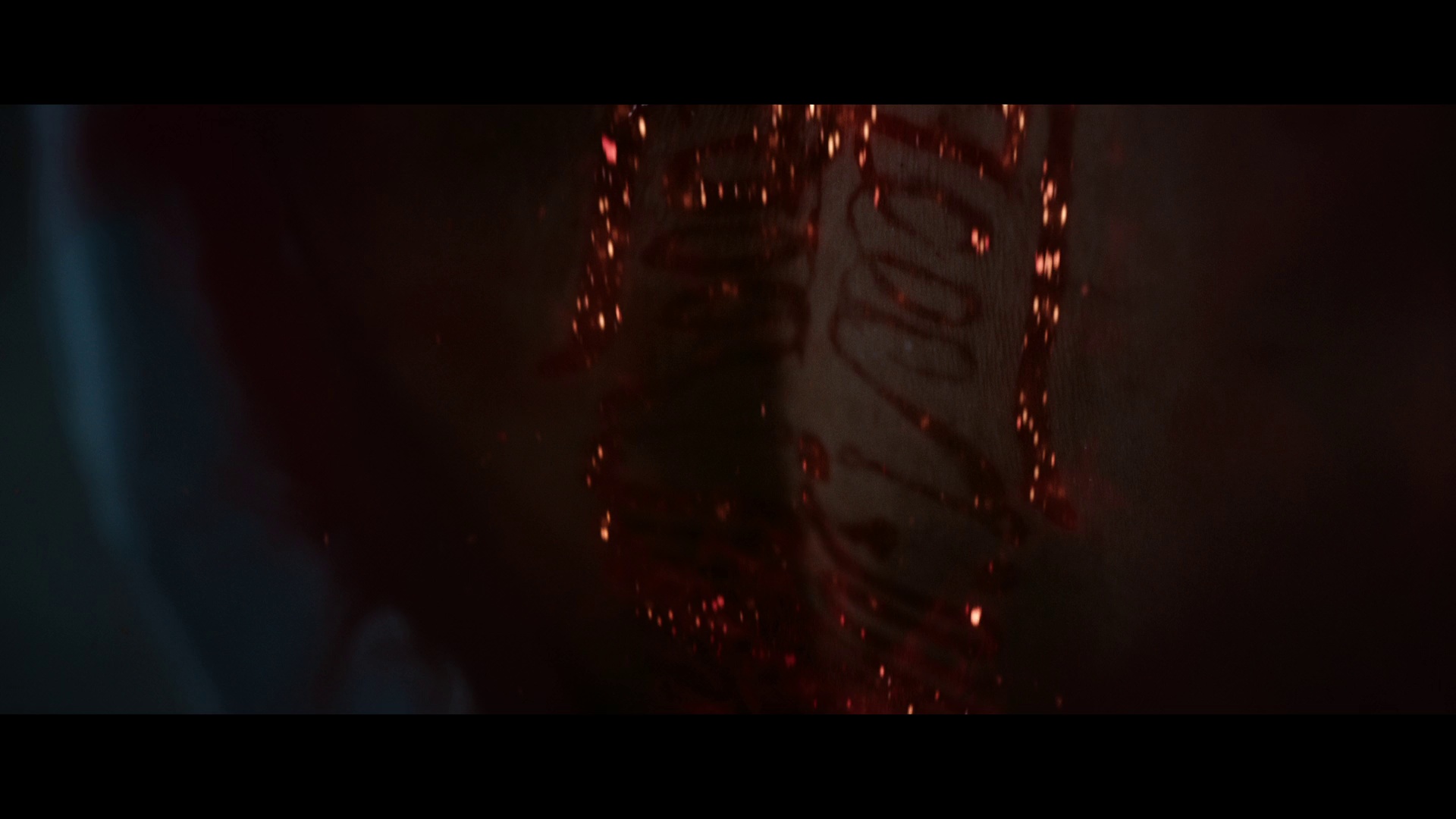 泥娃娃 [国语音轨/简繁英字幕].Mudborn.2025.1080p.NF.WEB-DL.DDP.5.1.H.264-DreamHD 4.19GB-7.png