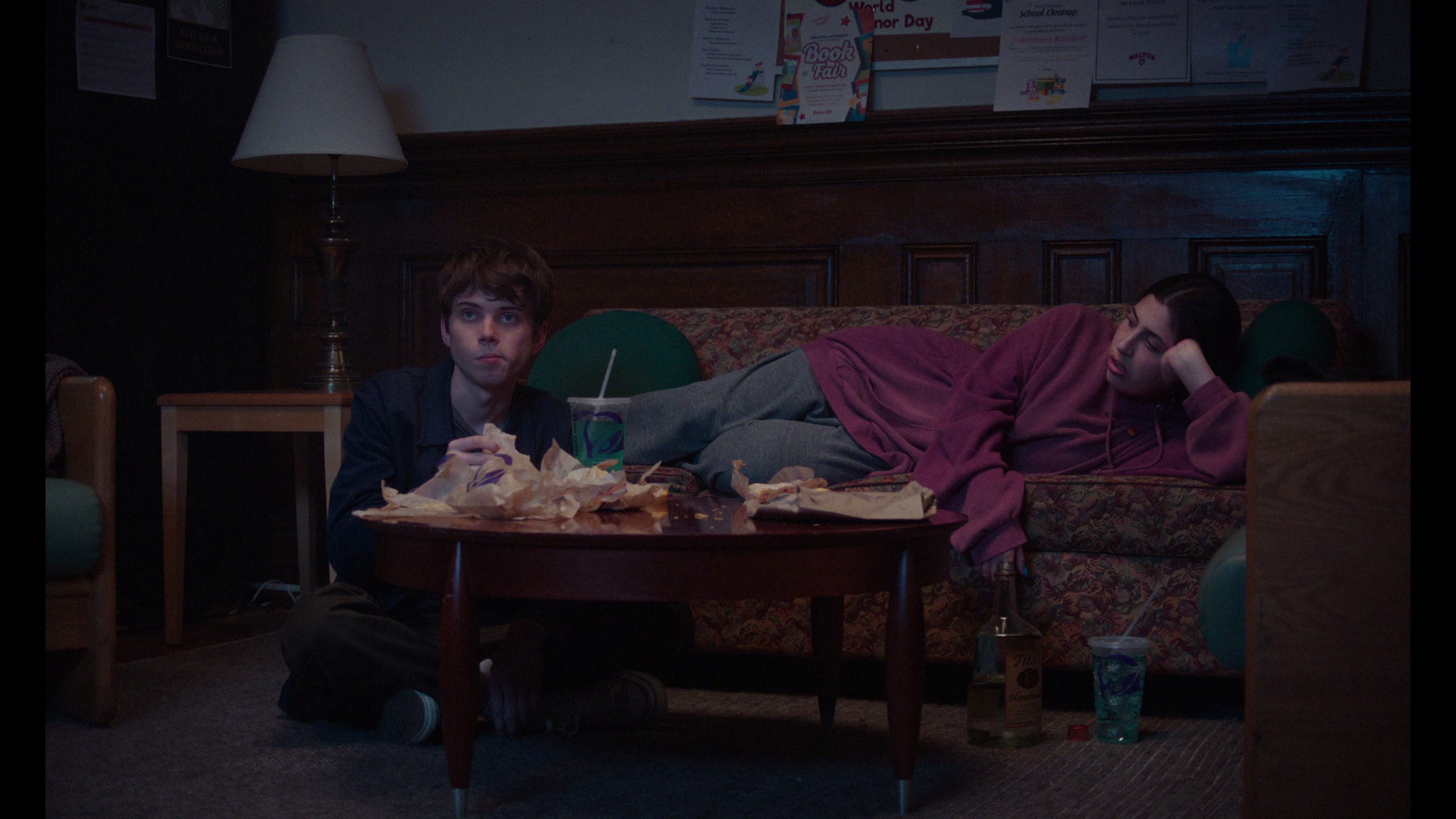 室友 [简繁英字幕].Roommates.2026.2160p.NF.WEB-DL.DDP5.1.Atmos.H.265-PandaQT 12.66GB-6.png