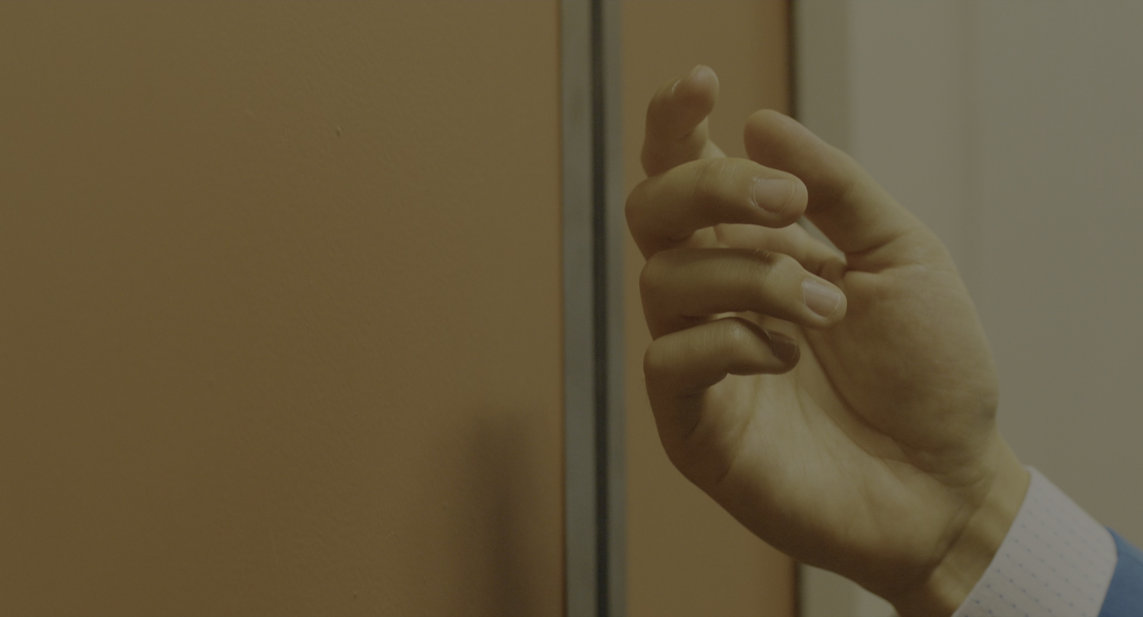 釜山行 [HDR/杜比视界双版本][简繁字幕].Train.to.Busan.2016.2160p.BluRay.DoVi.x265.10bit.Atmos.TrueHD7.1-CTRLHD 30.24GB-2.png