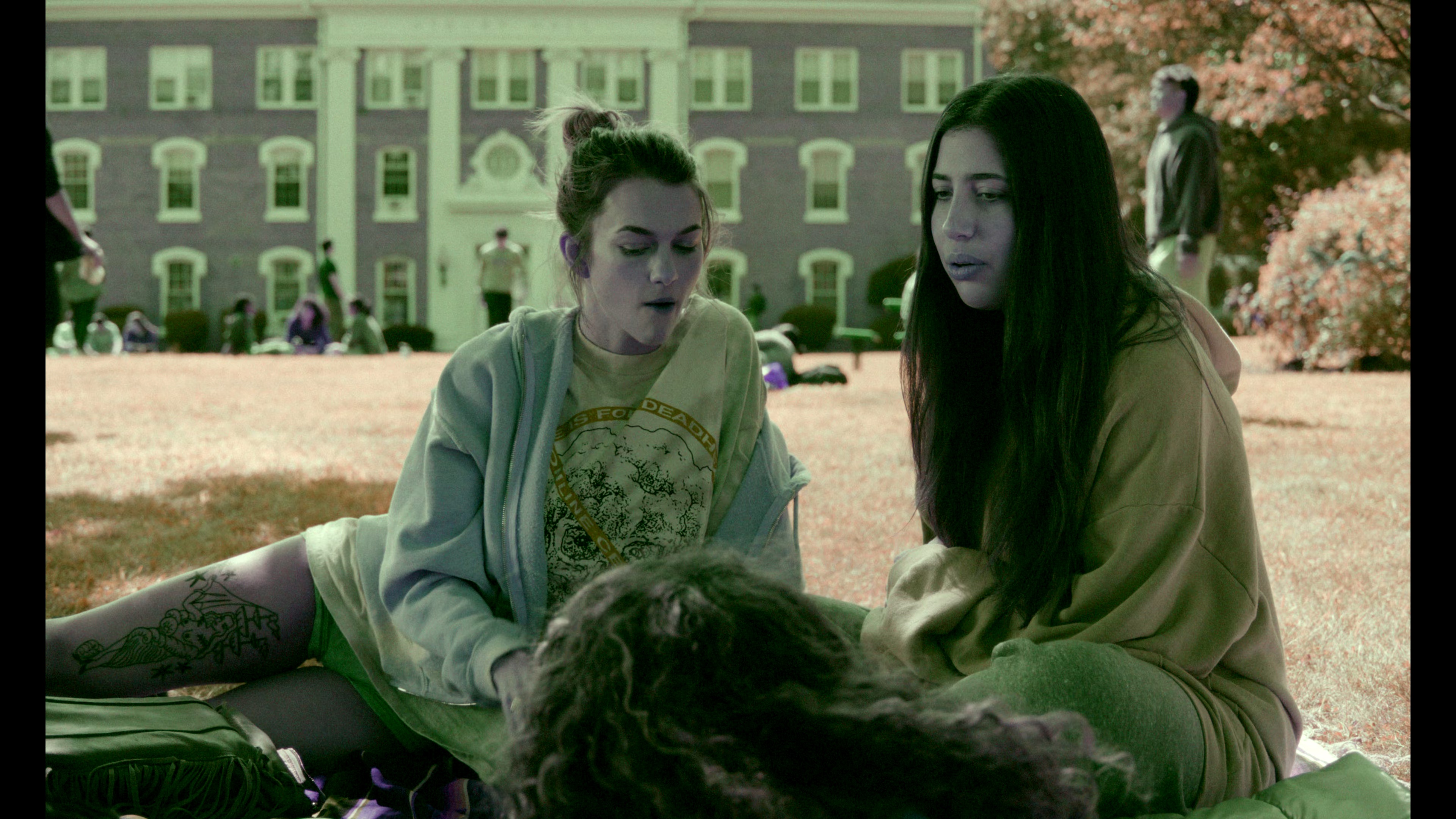 室友 [杜比视界版本][中文字幕].Roommates.2026.2160p.NF.WEB-DL.DDP5.1.Atmos.DV.H.265-PandaQT 14.89GB-3.png