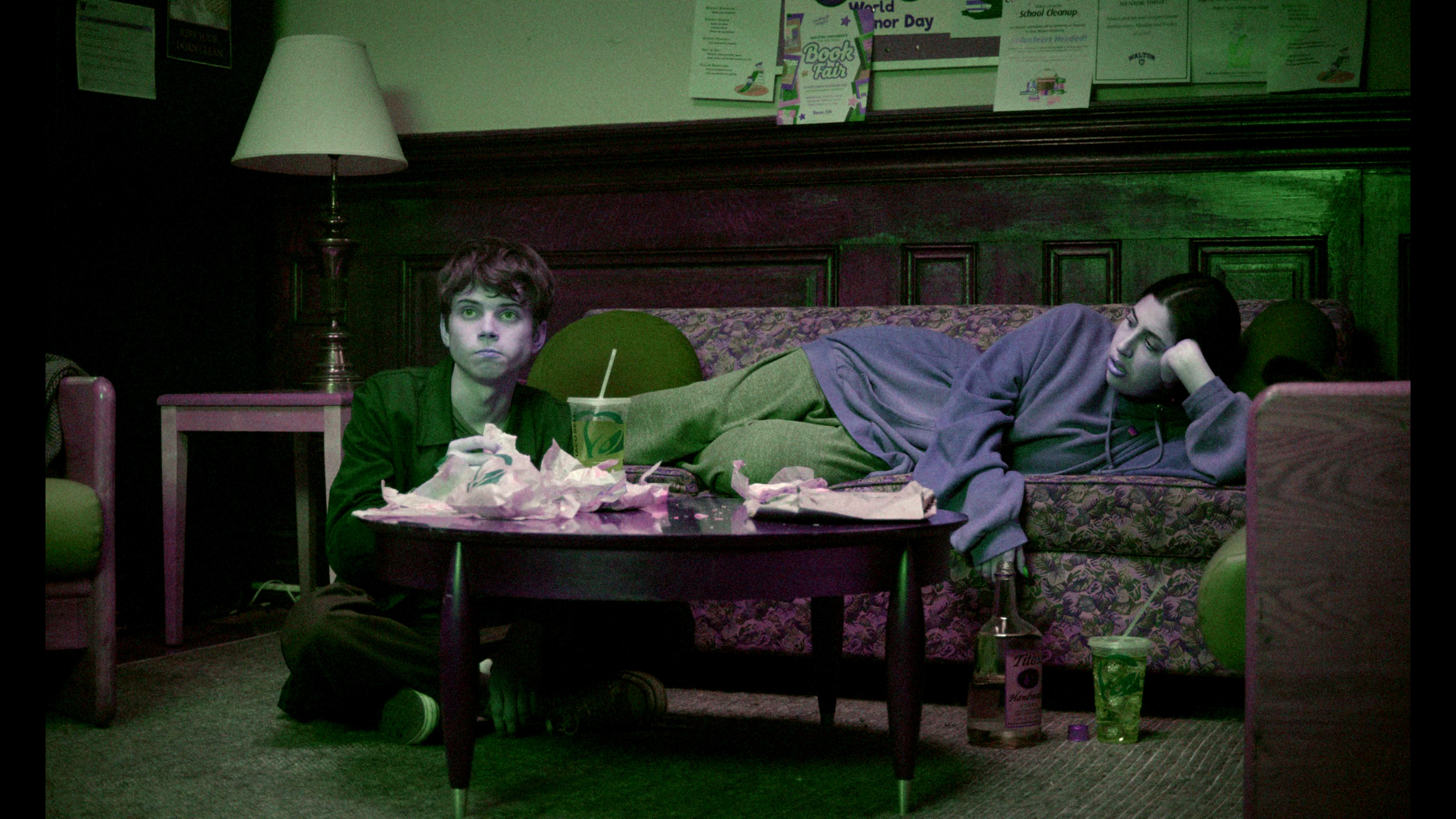 室友 [杜比视界版本][中文字幕].Roommates.2026.2160p.NF.WEB-DL.DDP5.1.Atmos.DV.H.265-PandaQT 14.89GB-6.png