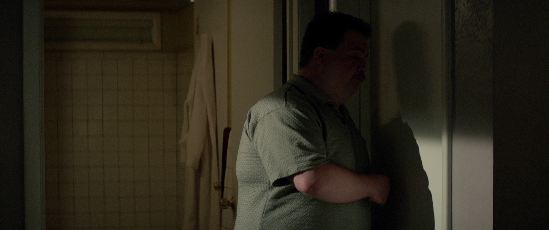 理查德·朱维尔的哀歌 [中文字幕].Richard.Jewell.2019.BluRay.1080p.DTS-HDMA5.1.x264-DreamHD 13.07GB-6.png