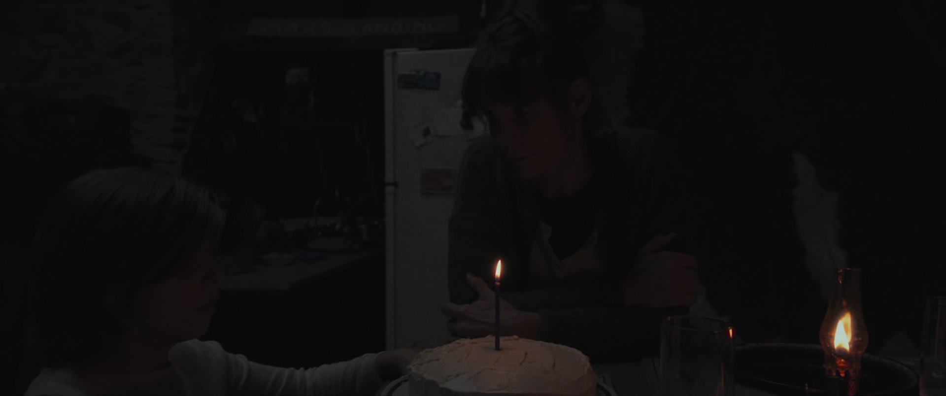 唇亡齿寒 [中文字幕].Tethered.2022.BluRay.1080p.DTS-HDMA2.0.x265.10bit-DreamHD 5.03GB-2.png