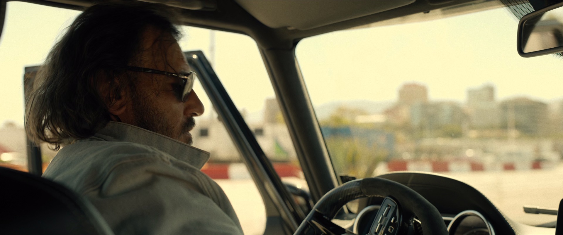 绝密战境 [简繁英字幕].Den.of.Thieves.2.Pantera.2025.BluRay.1080p.TrueHD7.1.x265.10bit-DreamHD 10.21GB-3.png