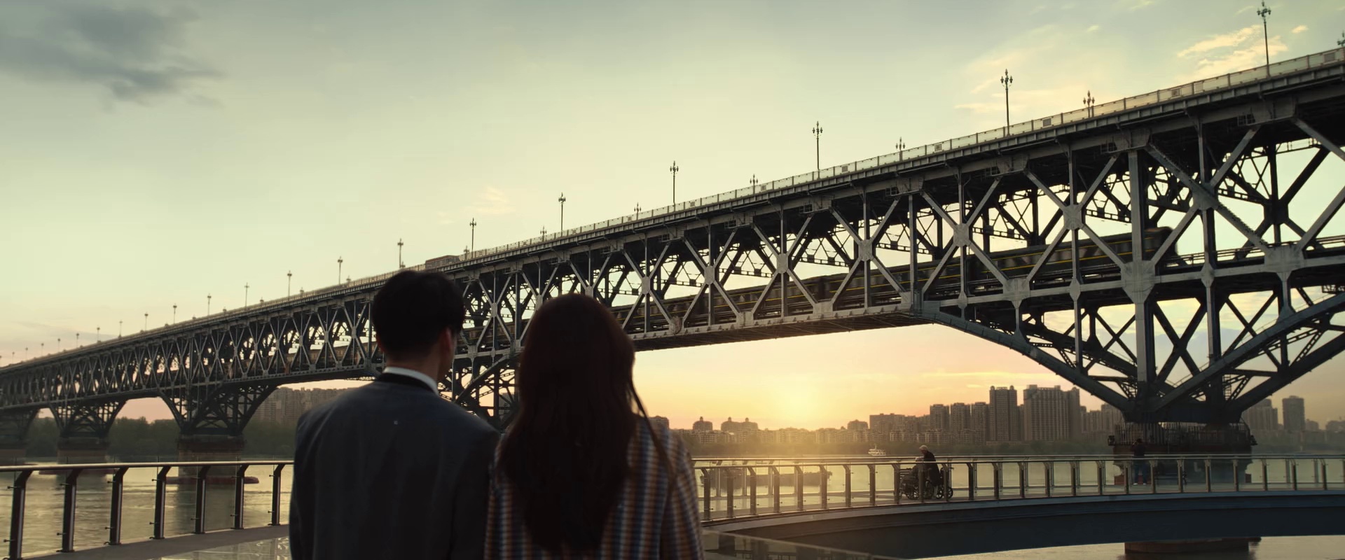 非传统浪漫关系 [国语配音/中文字幕].Wish.You.Well.2026.1080p.WEB-DL.H264.AAC-QuickIO 1.38GB-7.png