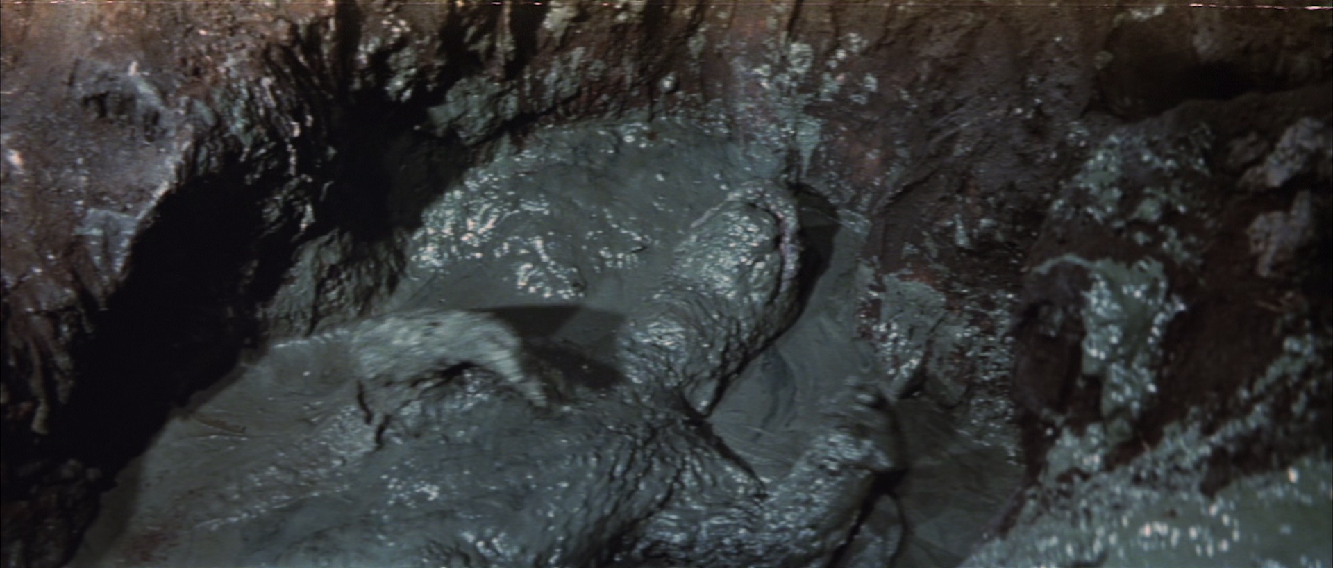 哥斯拉对黑多拉 [简繁英字幕].Godzilla.vs.Hedorah.1971.CC.Bluray.1080p.LPCM1.0.x265.10bit-DreamHD 4.35GB-6.png