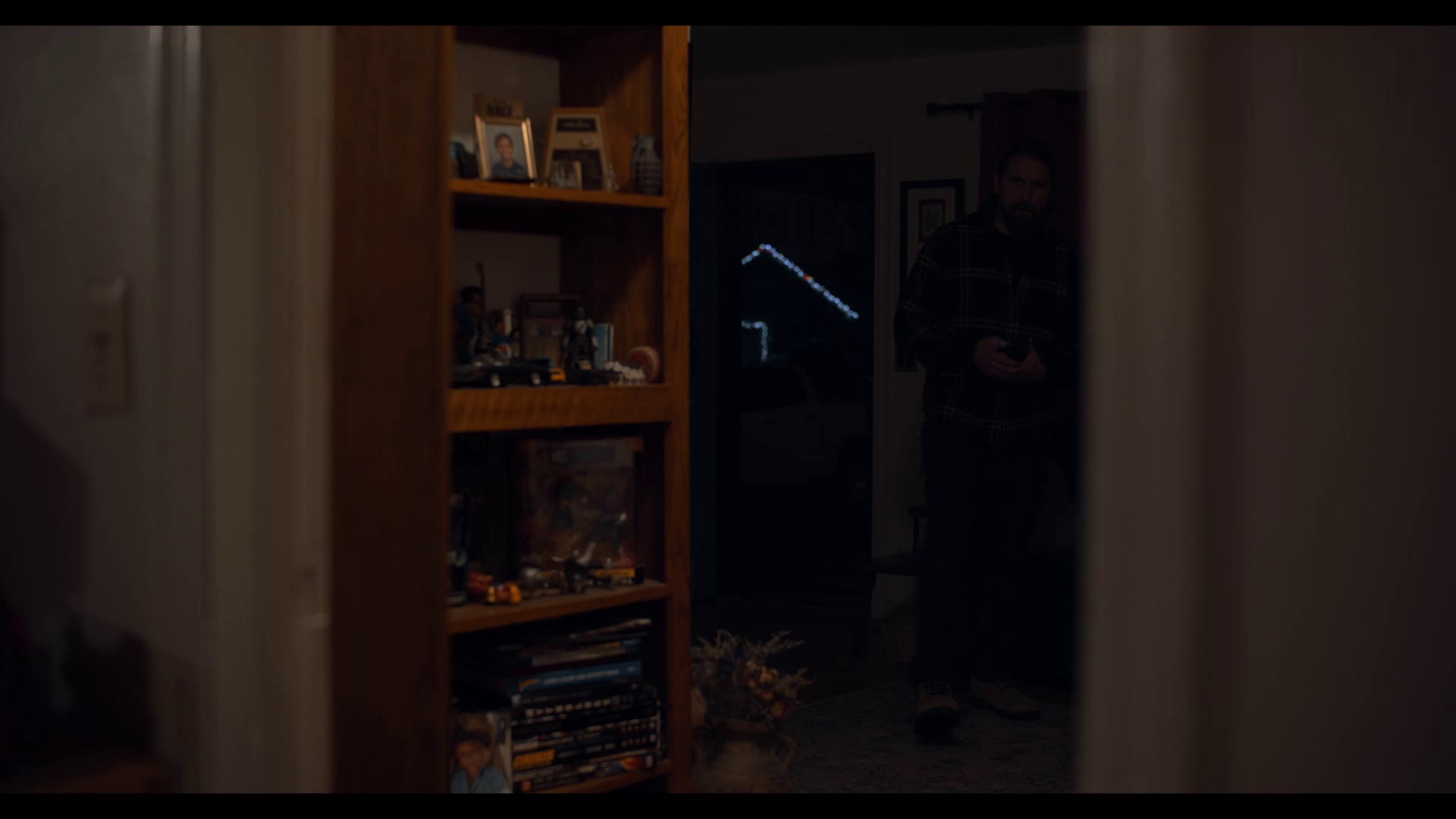 裂心之牢 [中文字幕].Reverence.2025.1080p.CATCHPLAY.WEB-DL.H264.AAC-QuickIO 3.62GB-2.png