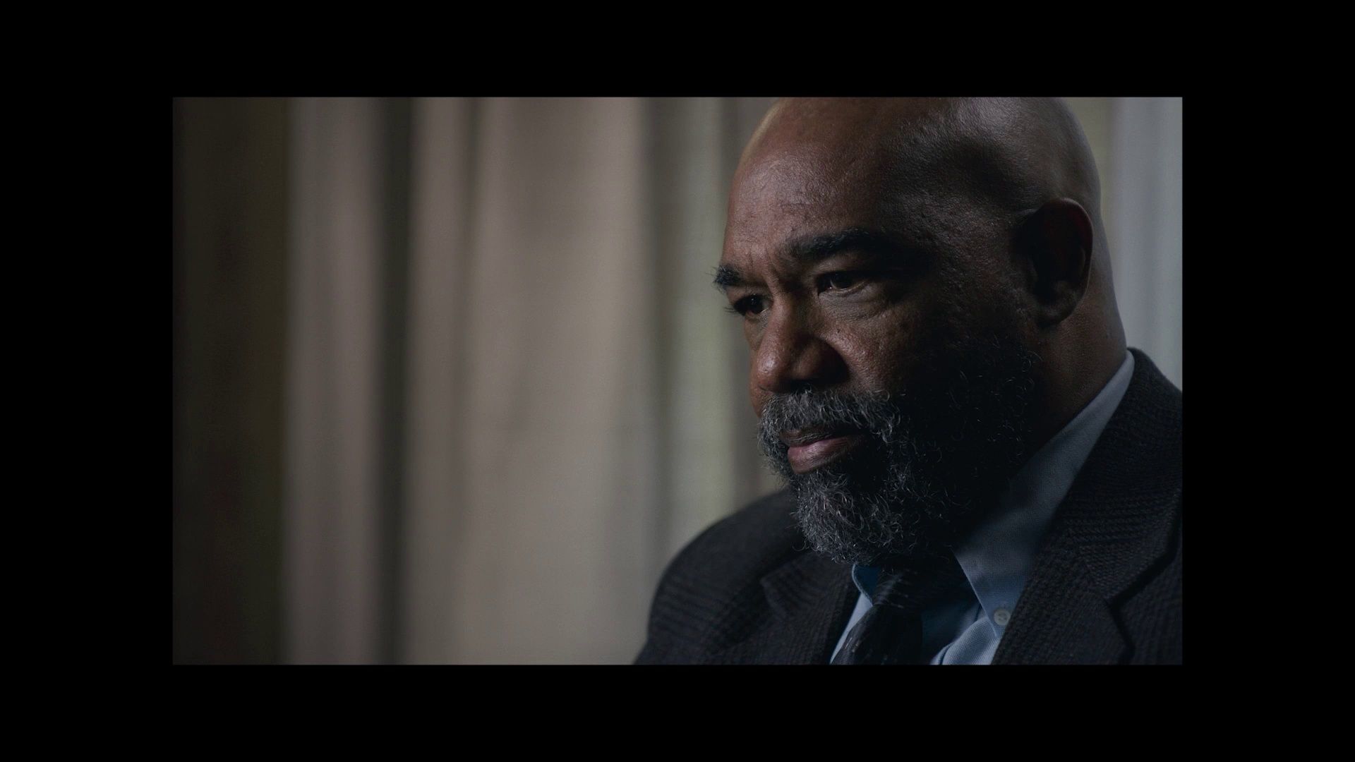 寻踪迷镇 [中文字幕].Shelby.Oaks.2024.1080p.WEB-DL.H264.AAC-QuickIO 6.13GB-2.png