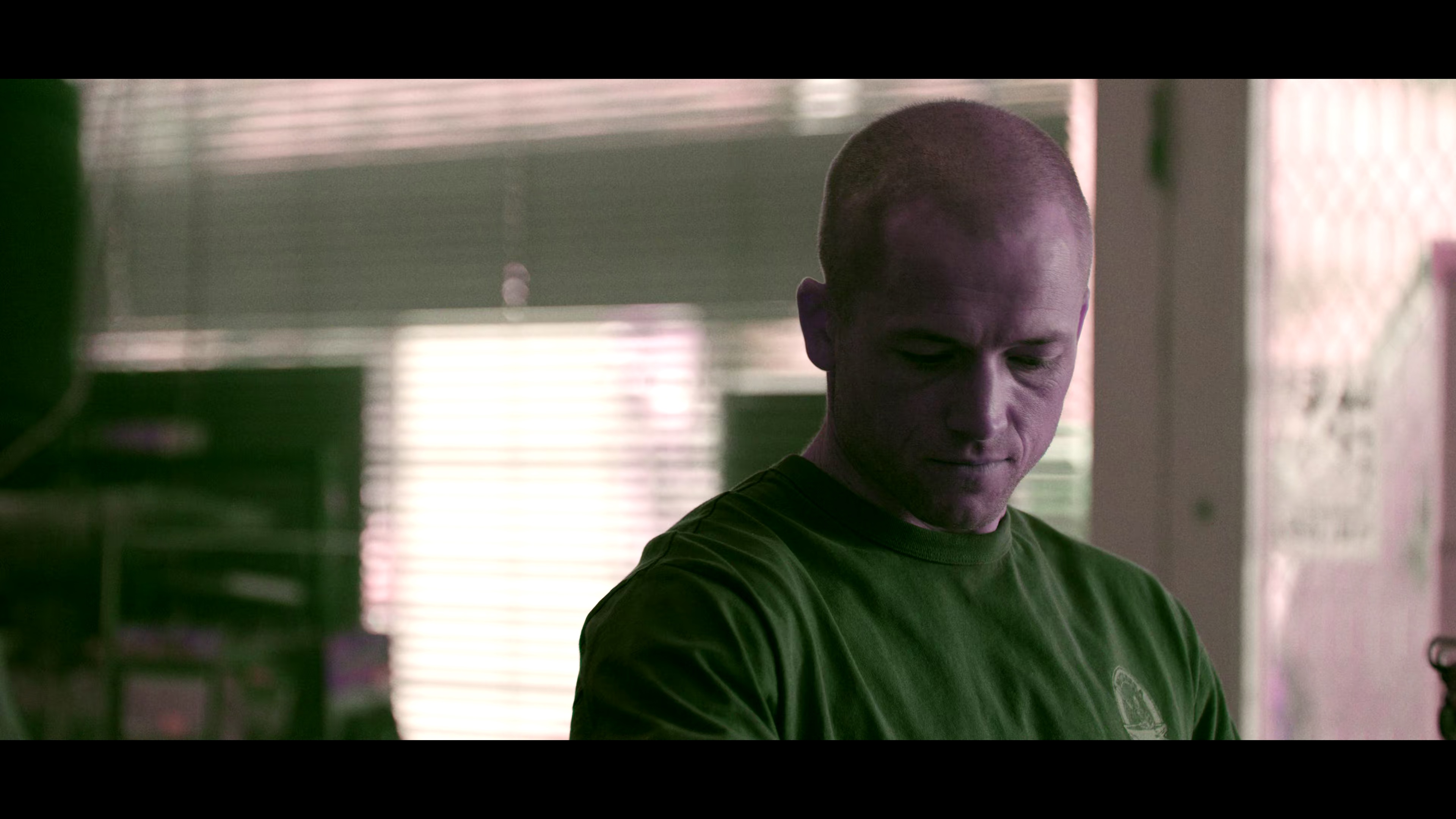 巅峰猎杀 [杜比视界版本][简繁英字幕].Apex.2026.2160p.NF.WEB-DL.DDP5.1.Atmos.DV.H.265-PandaQT 13.27GB-2.png