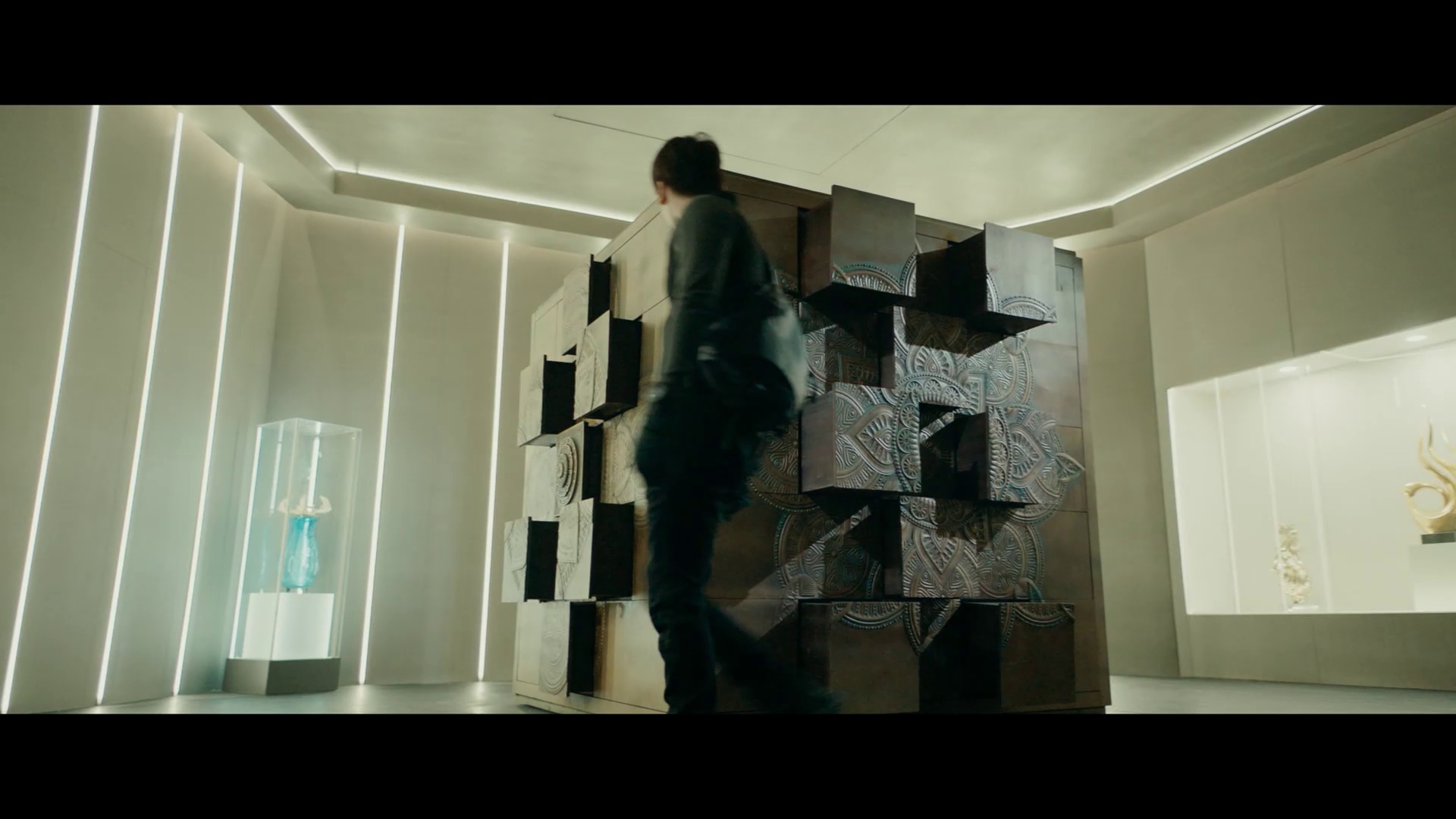 缉盗 [国语音轨/简繁英字幕].Never.a.Thief.2025.1080p.CATCHPLAY.WEB-DL.H264.AAC-QuickIO 2.48GB-5.png