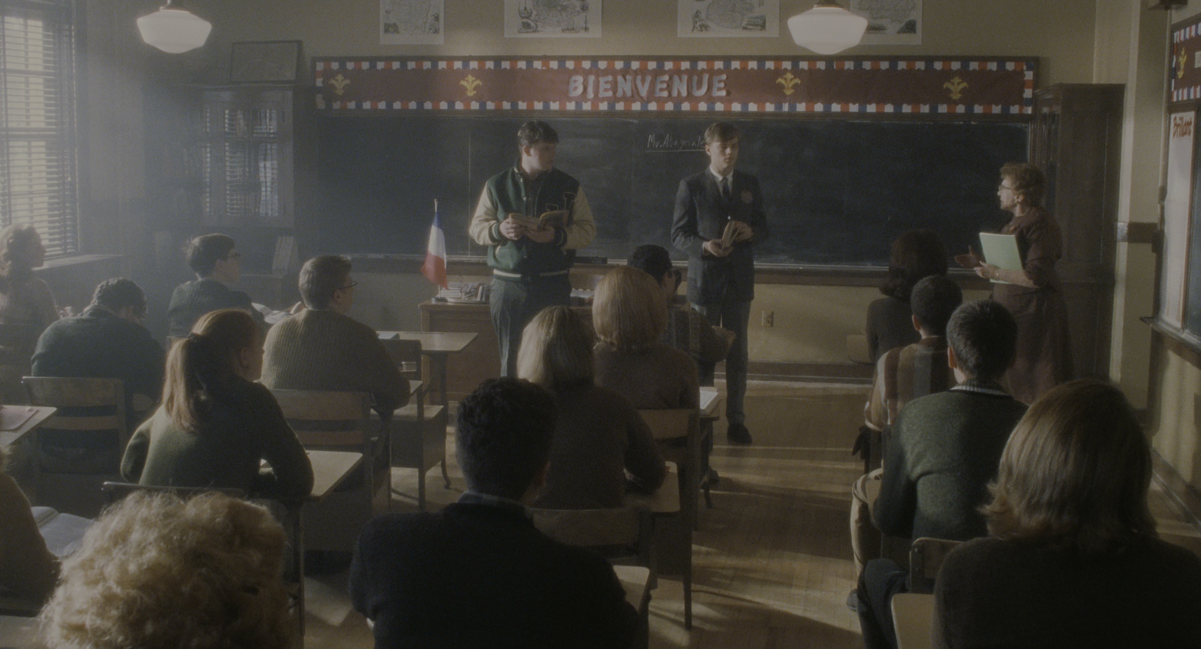 猫鼠游戏 [HDR/杜比视界双版本][国英多音轨/简繁英字幕].2002.2160p.BluRay.DoVi.x265.10bit.TrueHD5.1-CTRLHD 39.04GB-2.png