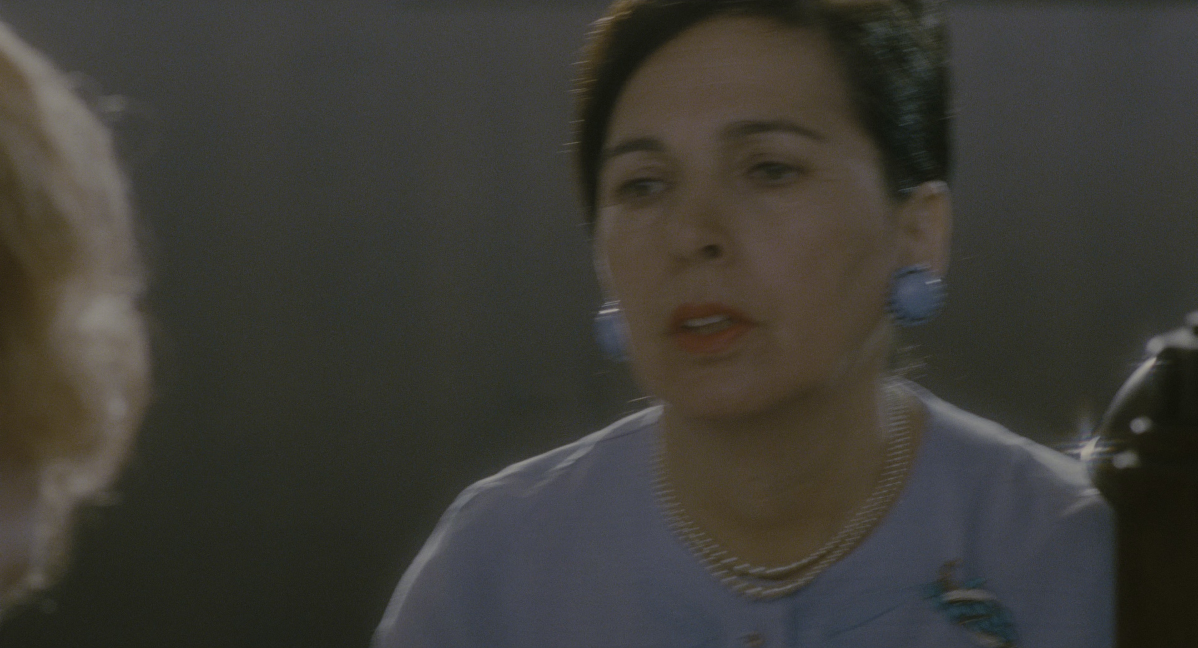 猫鼠游戏 [HDR/杜比视界双版本][国英多音轨/简繁英字幕].2002.2160p.BluRay.DoVi.x265.10bit.TrueHD5.1-CTRLHD 39.04GB-3.png