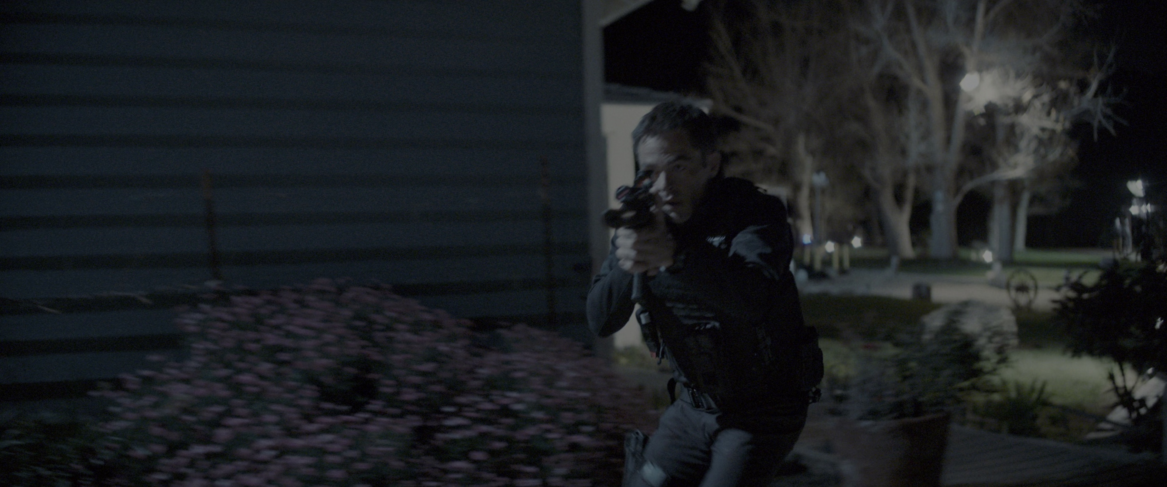 承包商 [中英字幕].The.Contractor.2022.BluRay.2160p.DTS-HDMA7.1.HDR.x265. 10bit-DreamHD 19.33GB-7.png