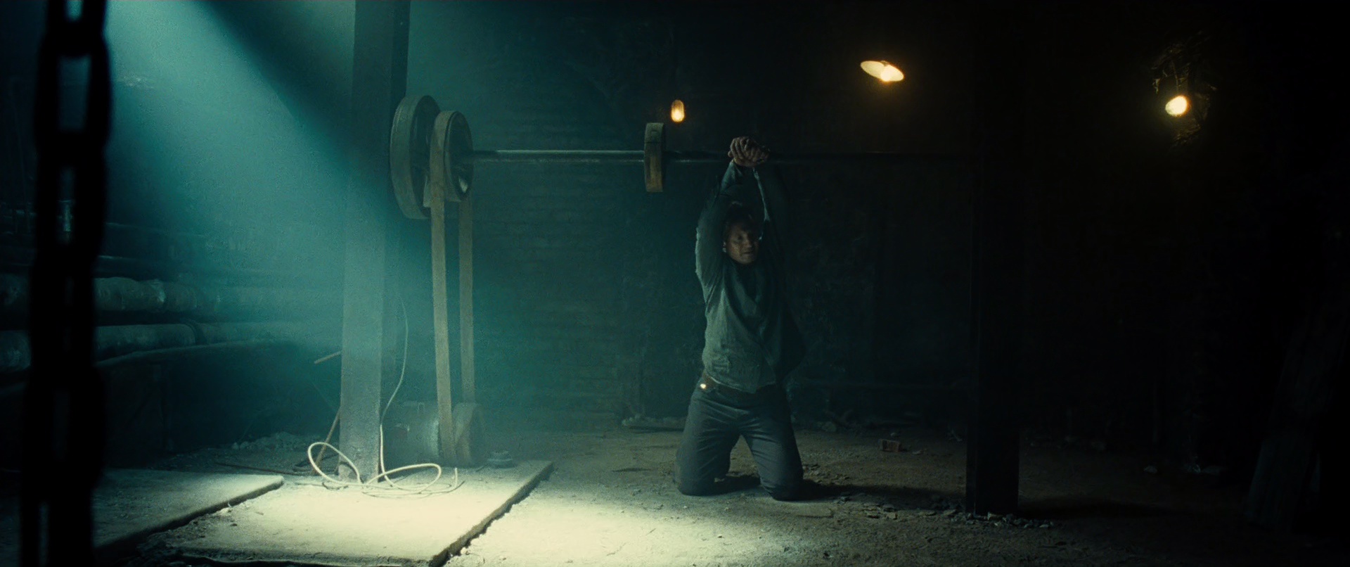 飓风营救2 [国英多音轨/特效中文字幕].Taken.2.2012.BluRay.1080p.DTS-HD.MA.5.1.2Audio.x265.10bit-DreamHD 11.26GB-4.png