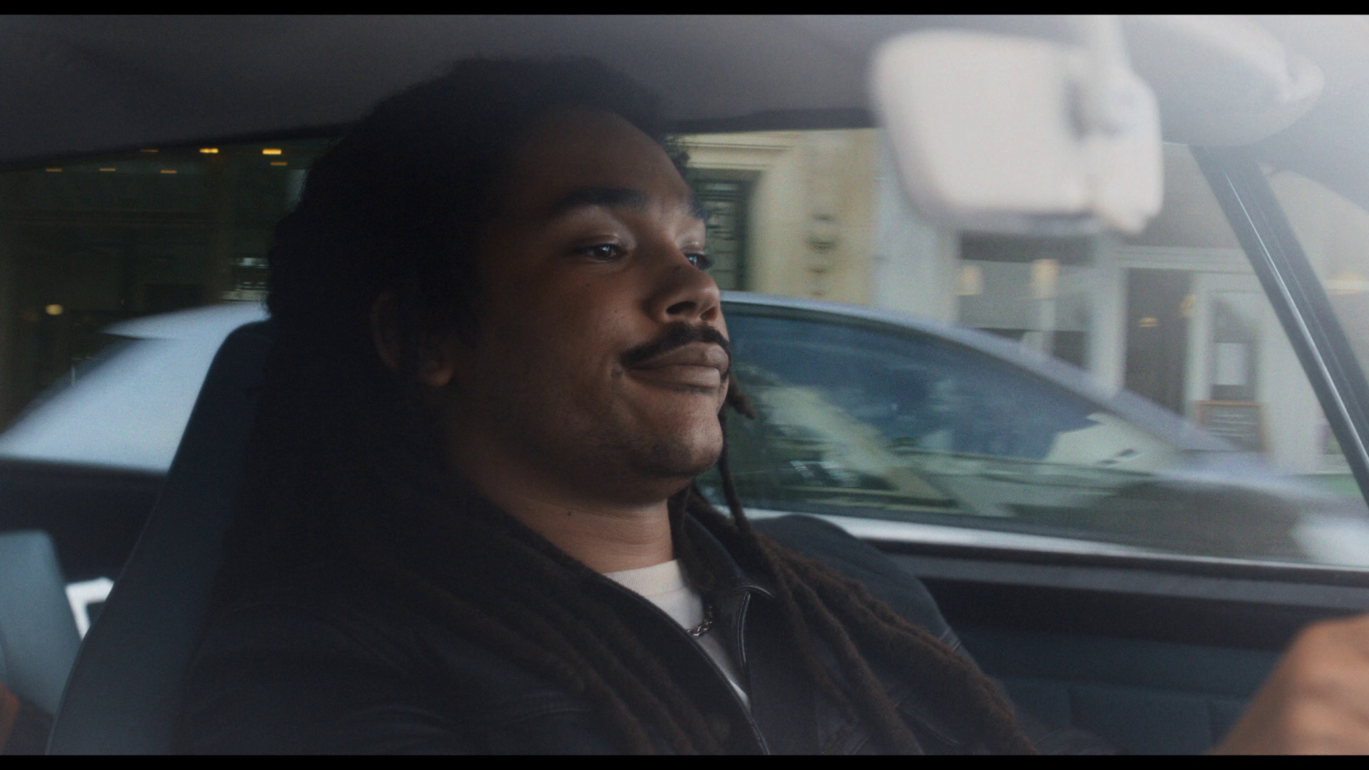 父母姐弟 [中文字幕].Father.Mother.Sister.Brother.2025.1080p.Bluray.Remux.AVC.DTS-HD.MA5.1-DreamHD 27.14GB-6.png