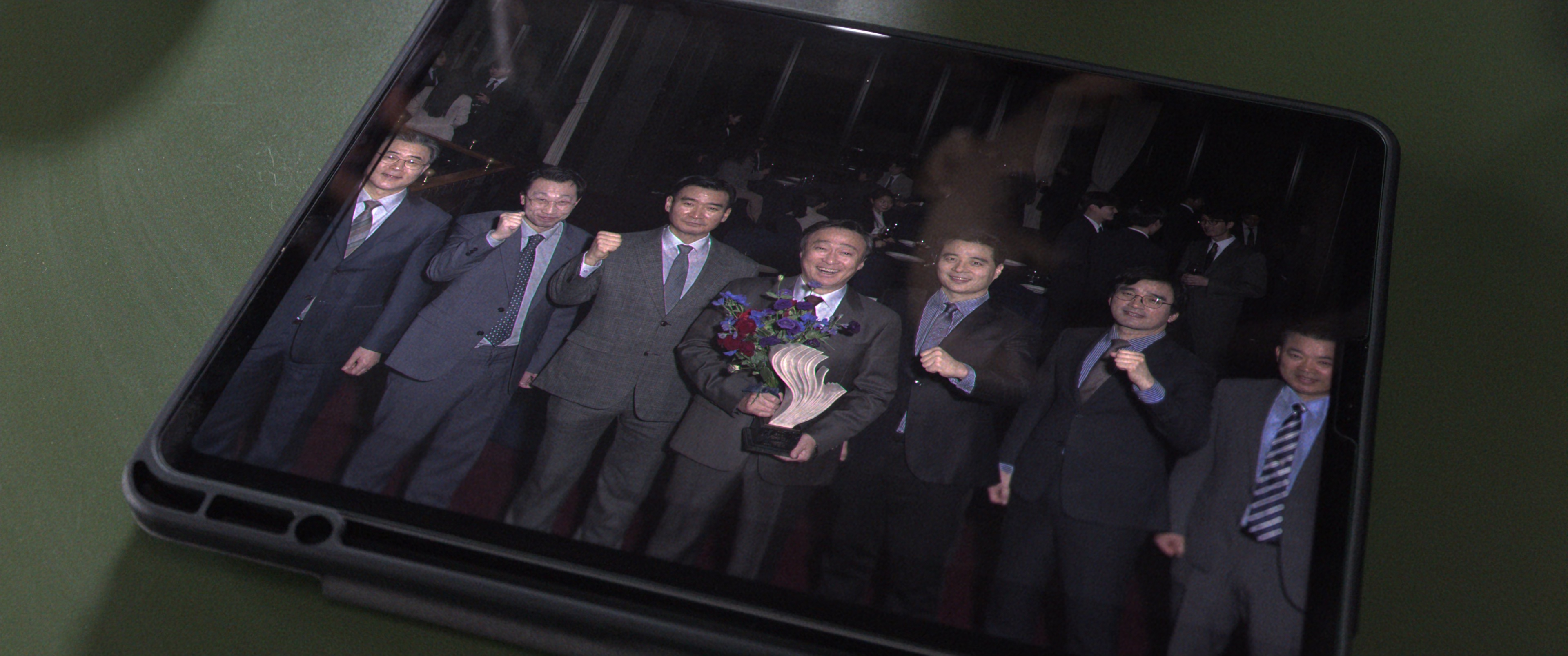 无可奈何 [简繁英字幕].No.Other.Choice.2025.2160p.BluRay.SDR.x265.10bit.DTS-CTRLHD 34.54GB-7.png