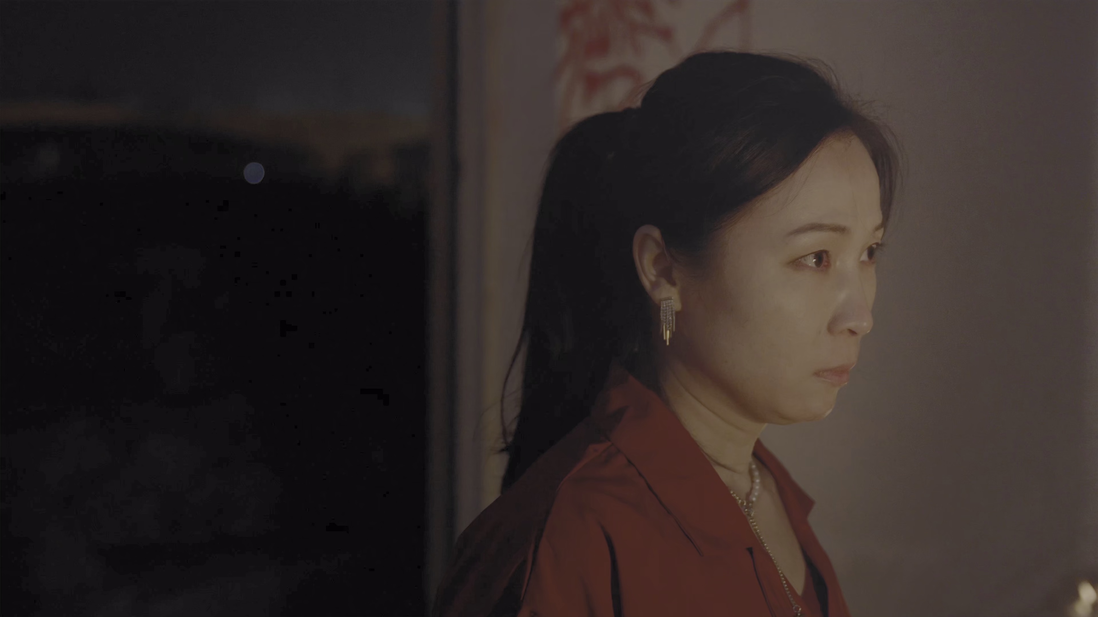明日回游 [国语配音/中文字幕].Drunken.Woman.2026.2160p.WEB-DL.H265.DDP5.1-QuickIO 3.12GB-7.png