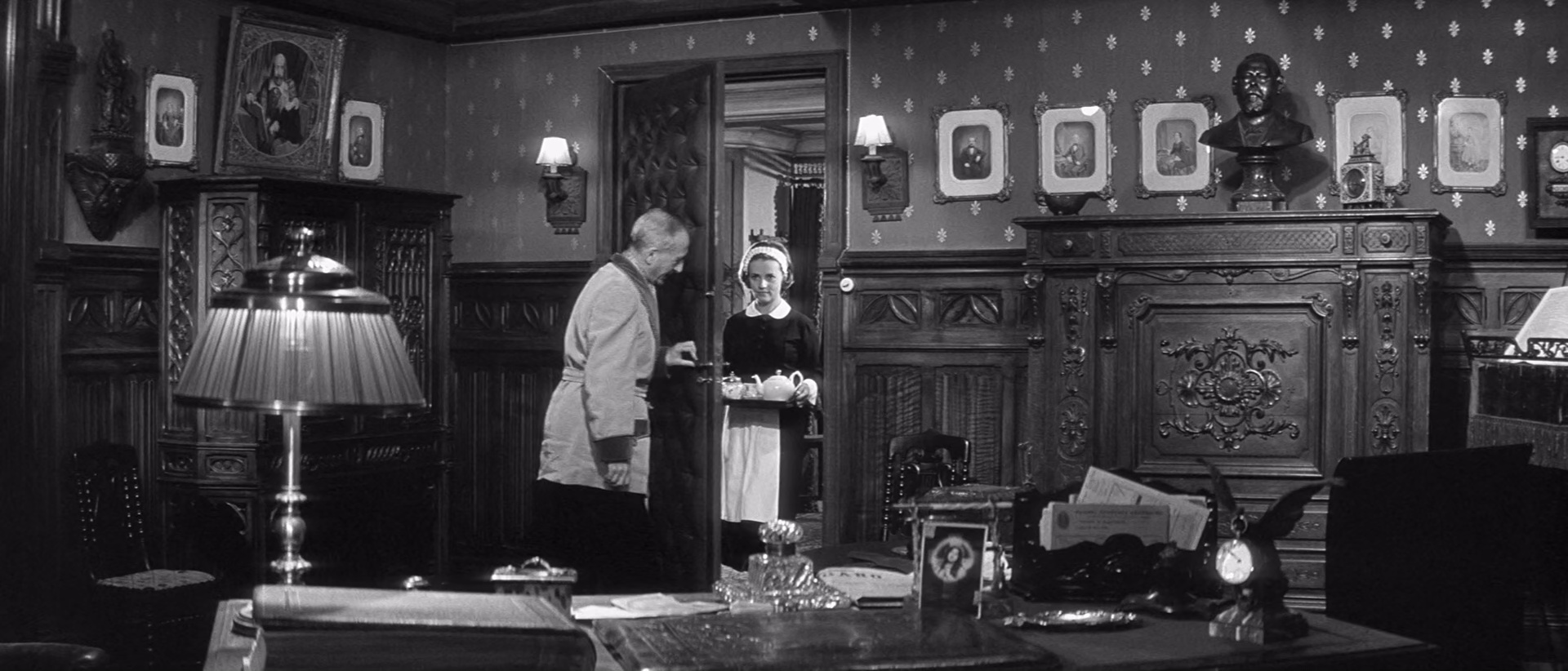女仆日记 [简繁英字幕].Diary.of.a.Chambermaid.1964.BluRay.1080p.DTS-HD.MA.2.0.x265.10bit-DreamHD 5.41GB-2.png