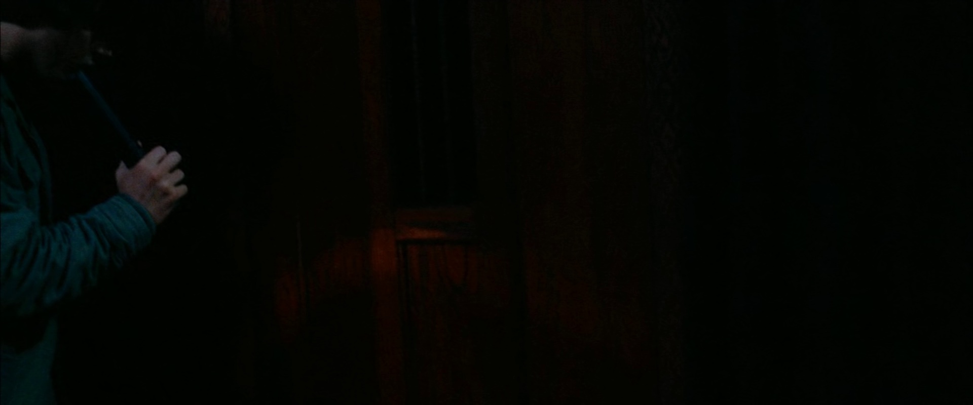豺狼计划 [简繁英字幕].Cry.Wolf.2005.Bluray.1080p.DTS-HDMA5.1.x264-DreamHD 7.27GB-6.png