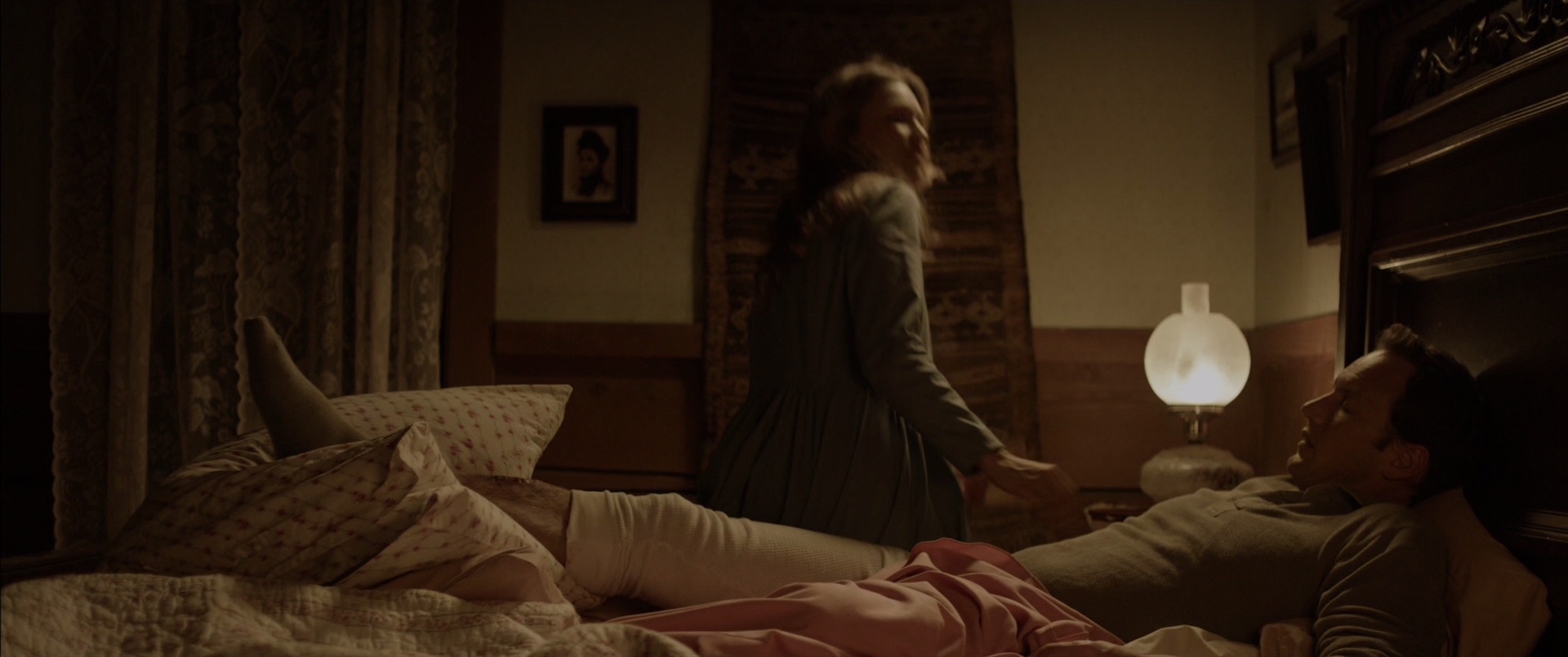 战斧骨 [中文字幕].Bone.Tomahawk.2015.BluRay.1080p.DTS-HD.MA.5.1.x265.10bit-DreamHD 9.26GB-2.png