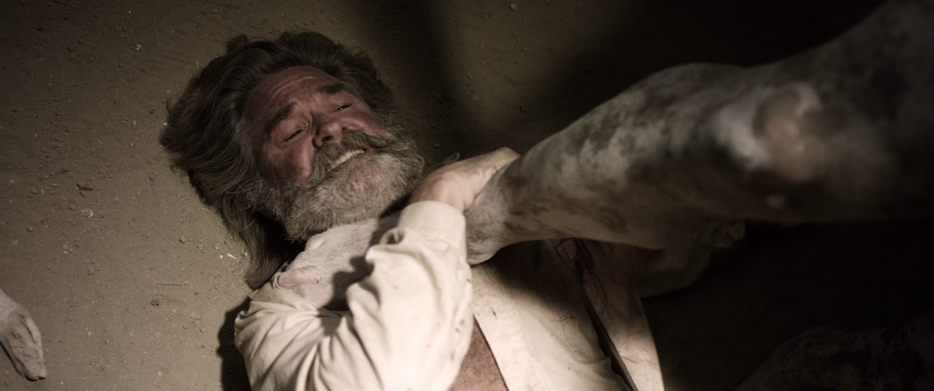 战斧骨 [中文字幕].Bone.Tomahawk.2015.BluRay.1080p.DTS-HD.MA.5.1.x265.10bit-DreamHD 9.26GB-7.png
