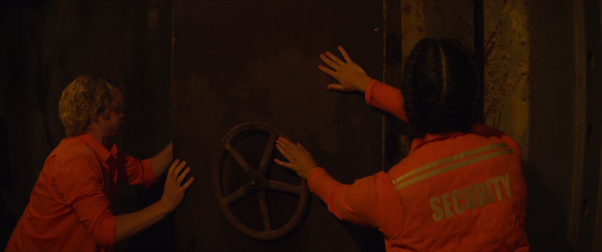 绿液惊魂 [简繁英字幕].Cold.Storage.2026.BluRay.1080p.DTS-HDMA5.1.x265.10bit-DreamHD 6.33GB-4.png