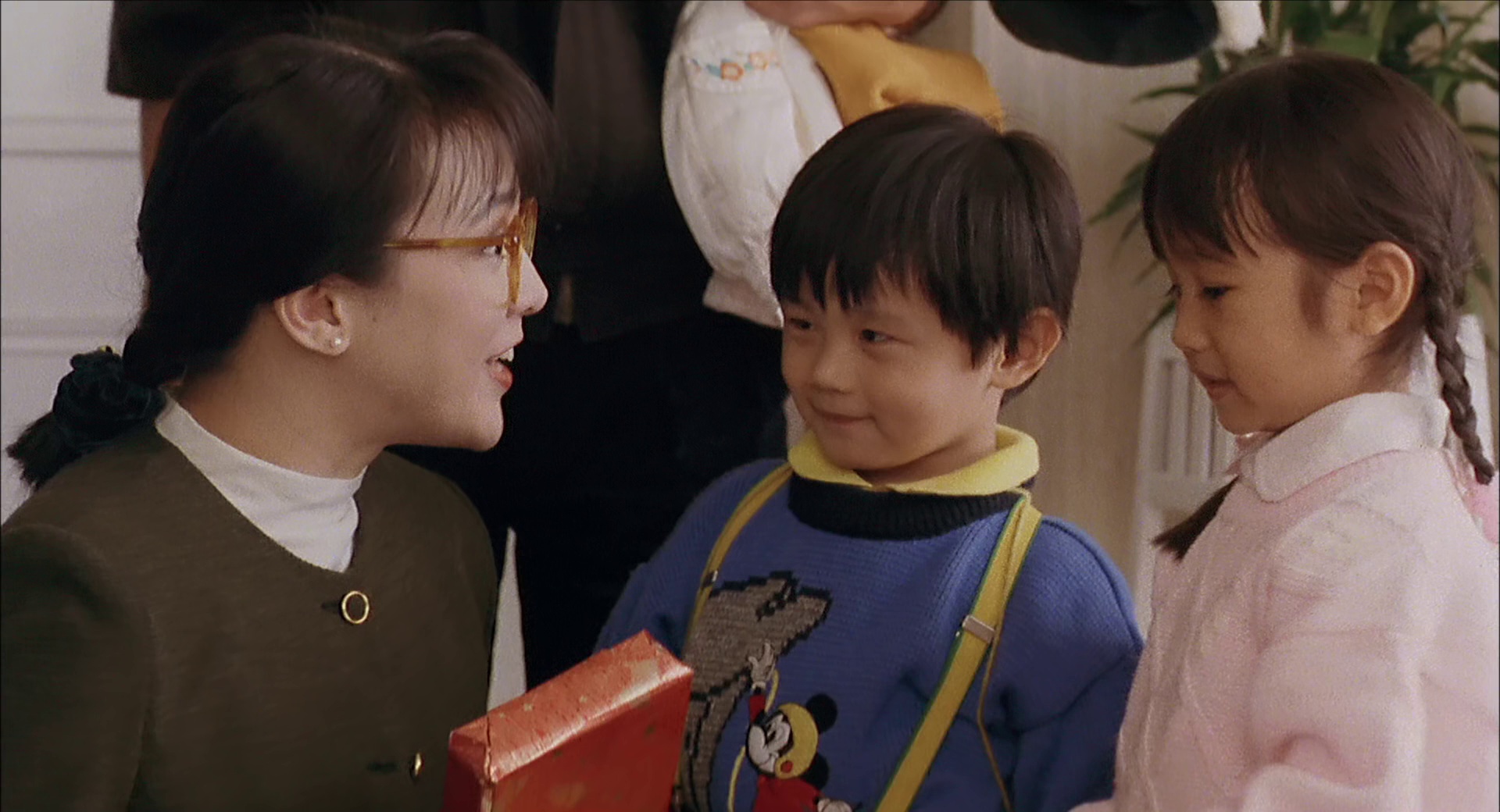 三人新世界 [国语配音/中文字幕].Heart.Into.Hearts.1990.Bluray.1080p.TrueHD5.1.x264-DreamHD 13.69GB-5.png