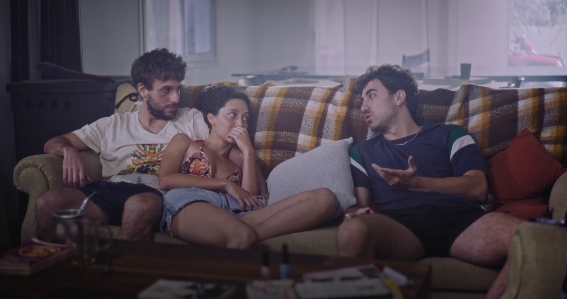 宇航员恋人 [简繁英字幕].Los.amantes.astronautas.2024.Bluray.1080p.DD5.1.x264-DreamHD 7.71GB-6.png