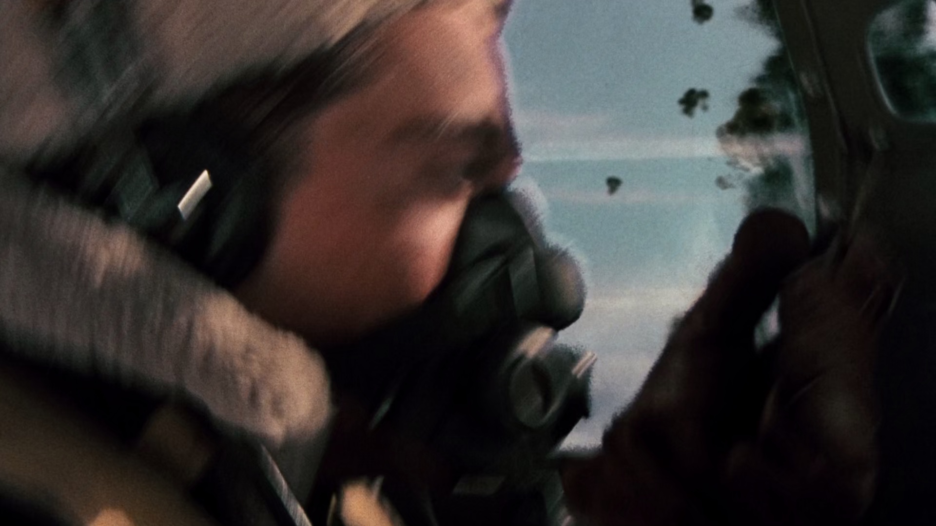 孟菲斯美女号 [中文字幕].Memphis.Belle.1990.1080p.BluRay.DTS-HD.MA.5.1.x265.10bit-DreamHD 9.60GB-6.png