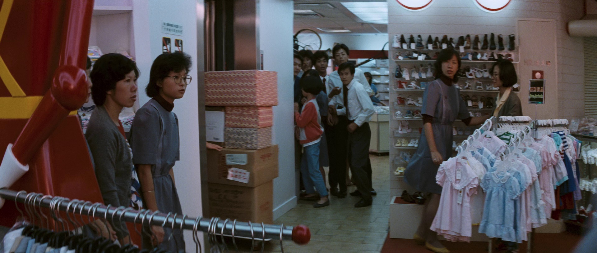 警察故事 [国粤多音轨/简繁英字幕].Police.Story.1985.BluRay.1080p.DTS-HDMA7.1.x264-DreamHD 12.86GB-7.png